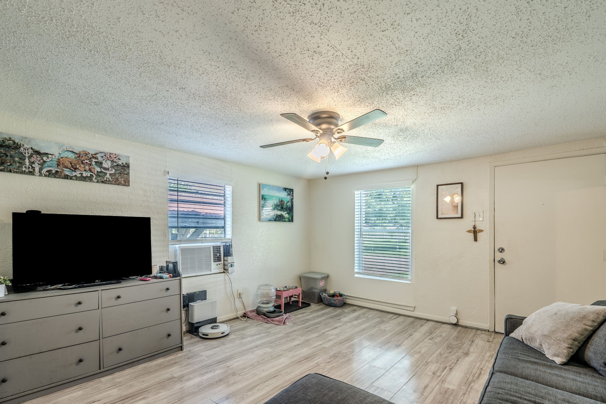 414 Jackson Avenue, Bacliff, TX 77518