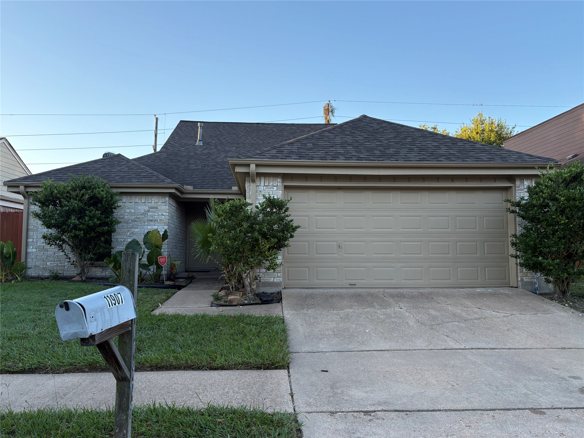11907 S Fairhollow Lane, Houston, TX 77043