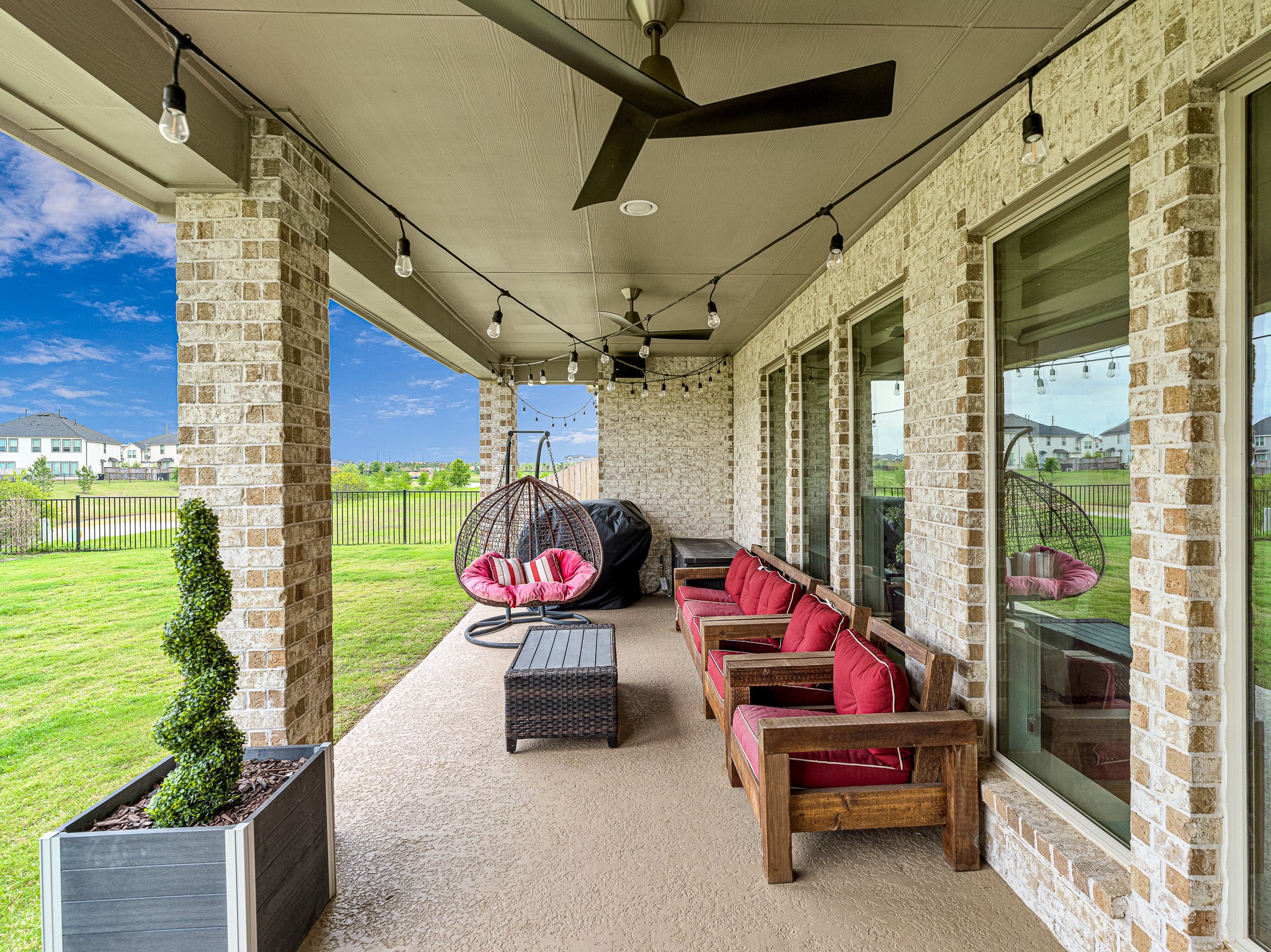 5615 Logan Ridge Lane, Fulshear, TX 77441