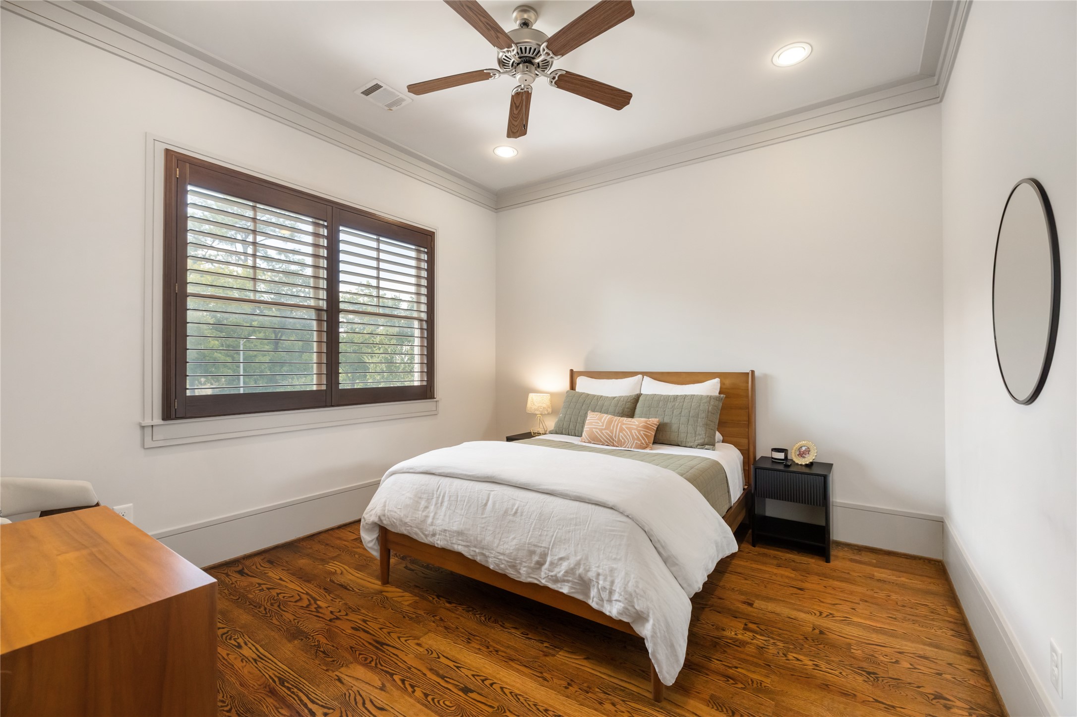 A private guest suite