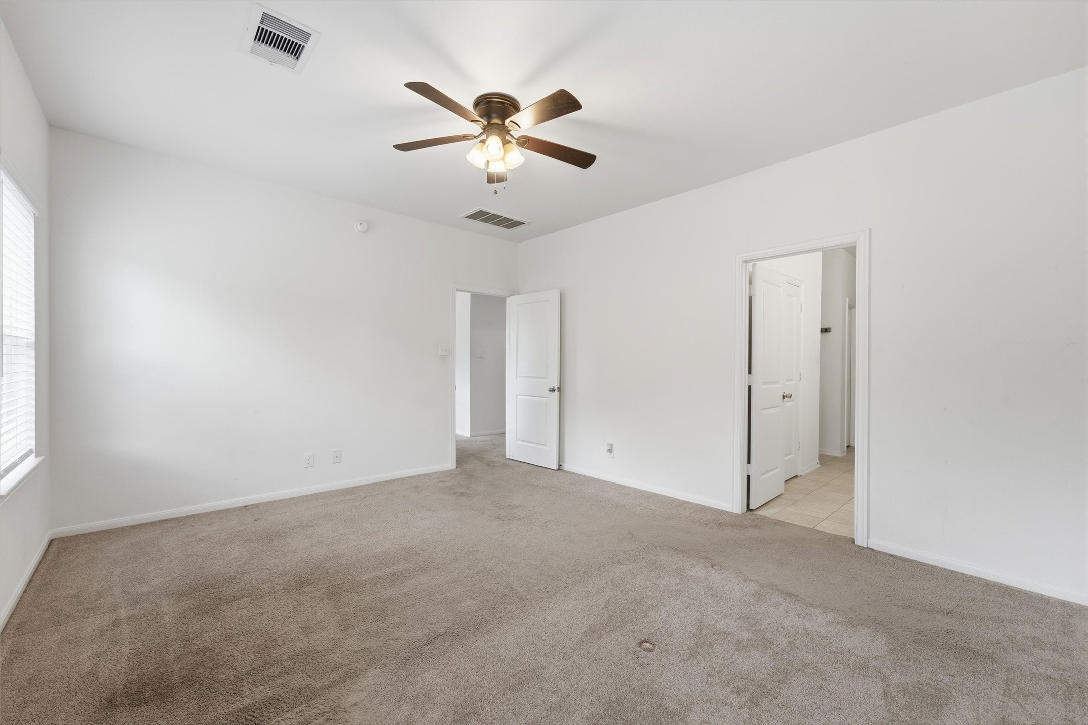 5303 Rivers Edge Drive, Richmond, TX 77469