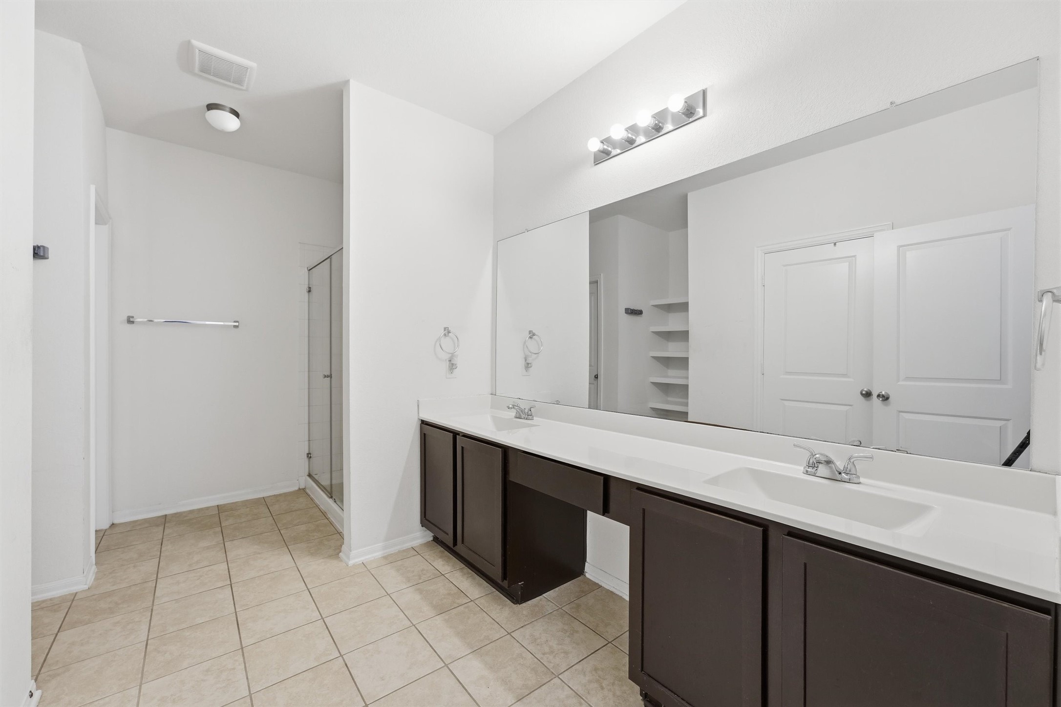 5303 Rivers Edge Drive, Richmond, TX 77469