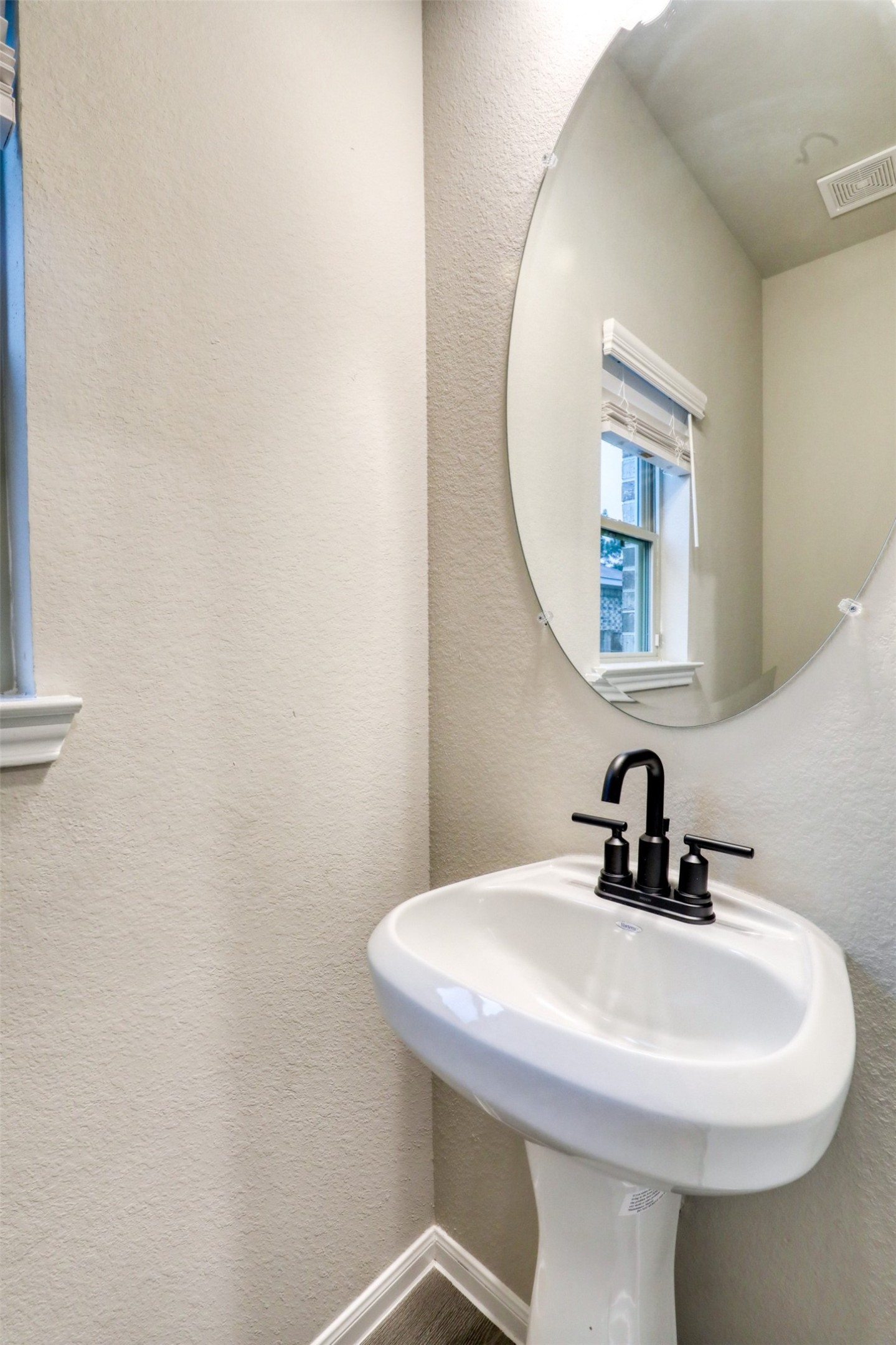 30533 Pleasant Oaks Drive, Magnolia, TX 77355