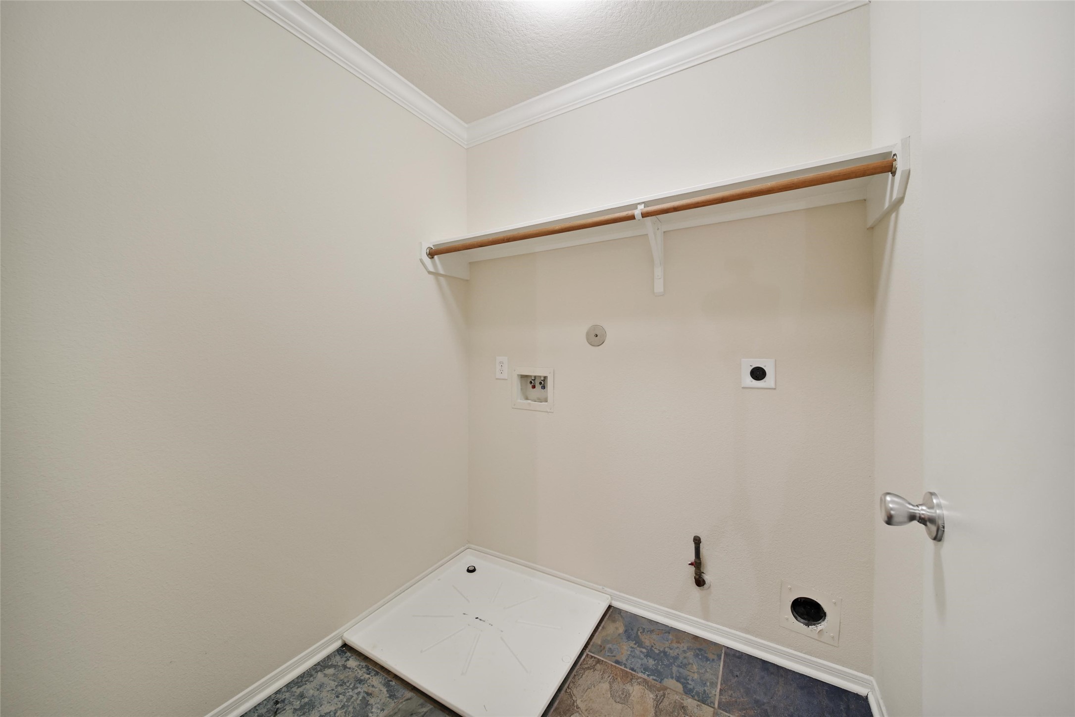 Laundry room in the second floor.