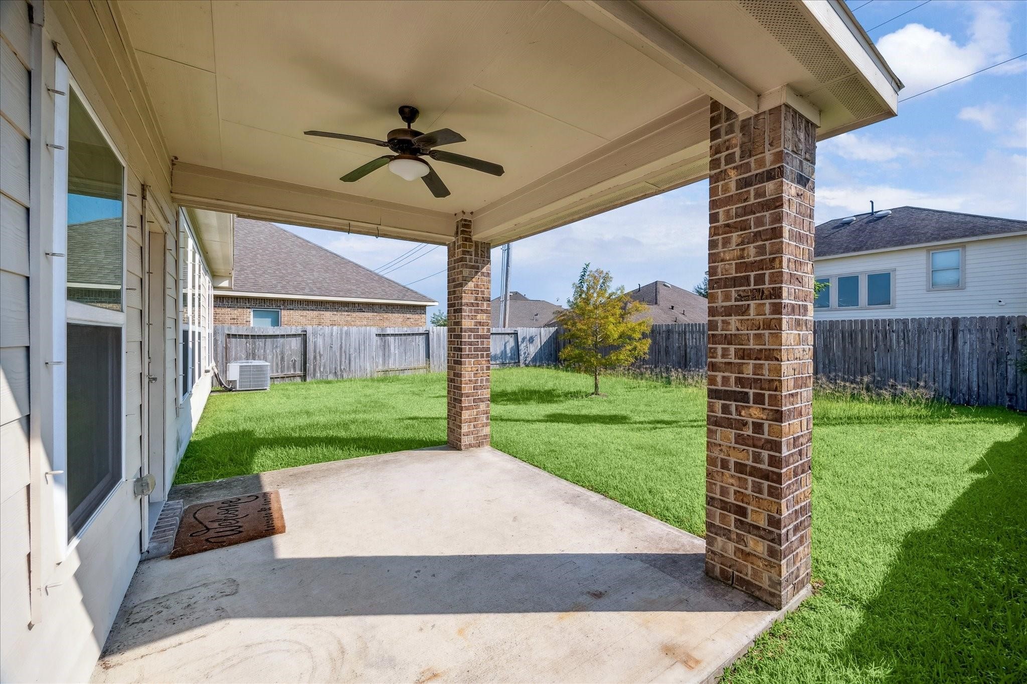 205 Brookwood Park Lane, Dickinson, TX 77539