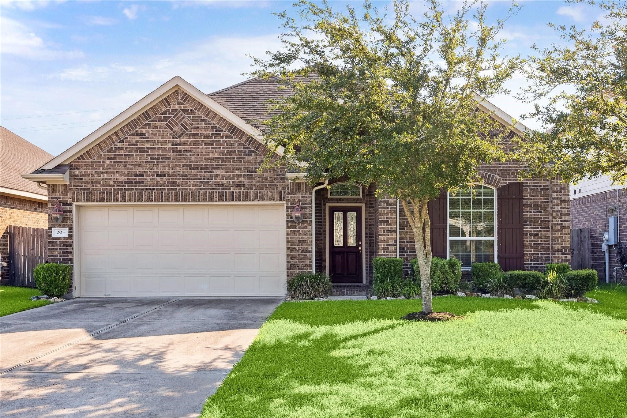205 Brookwood Park Lane, Dickinson, TX 77539 205 Brookwood Park Lane, Dickinson, TX 77539