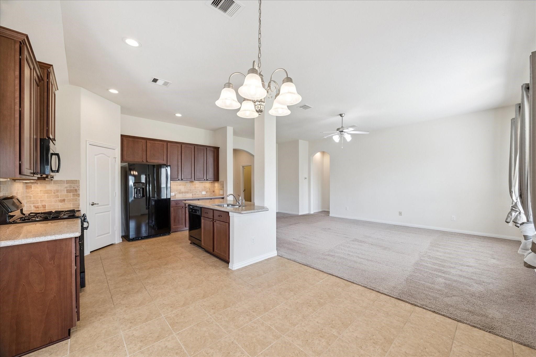 205 Brookwood Park Lane, Dickinson, TX 77539