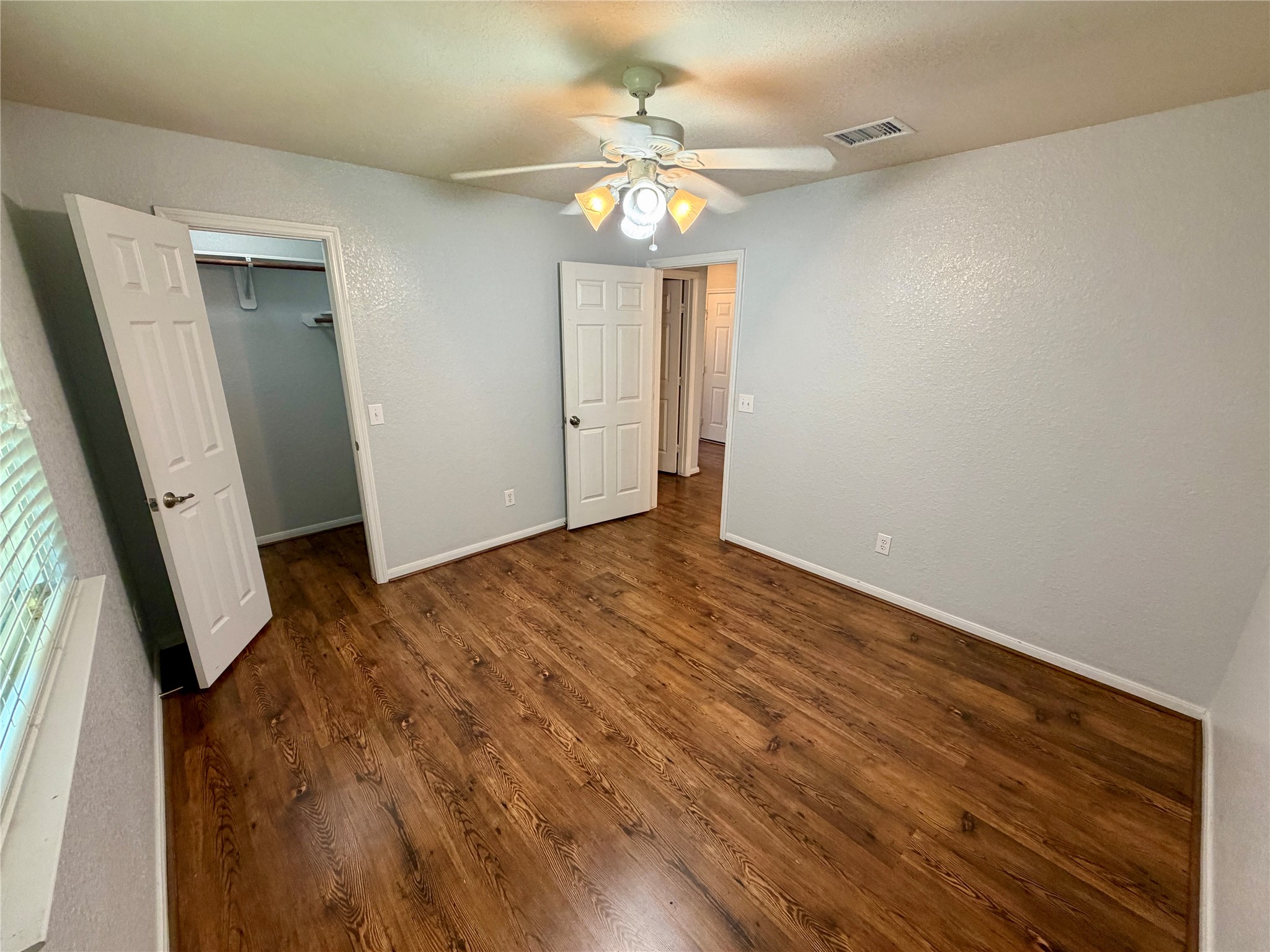 6315 S Wintersage Lane, Houston, TX 77066