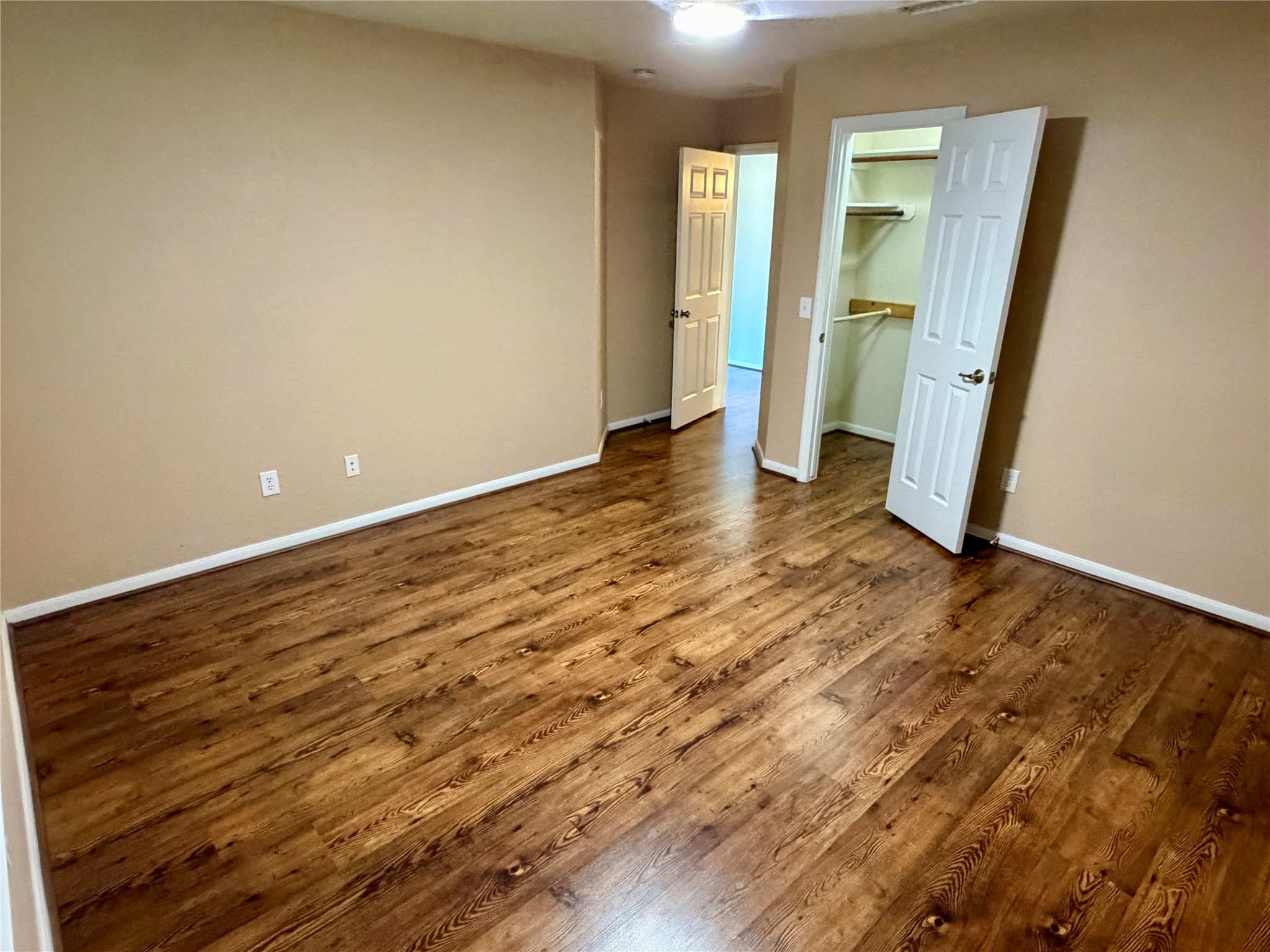 6315 S Wintersage Lane, Houston, TX 77066