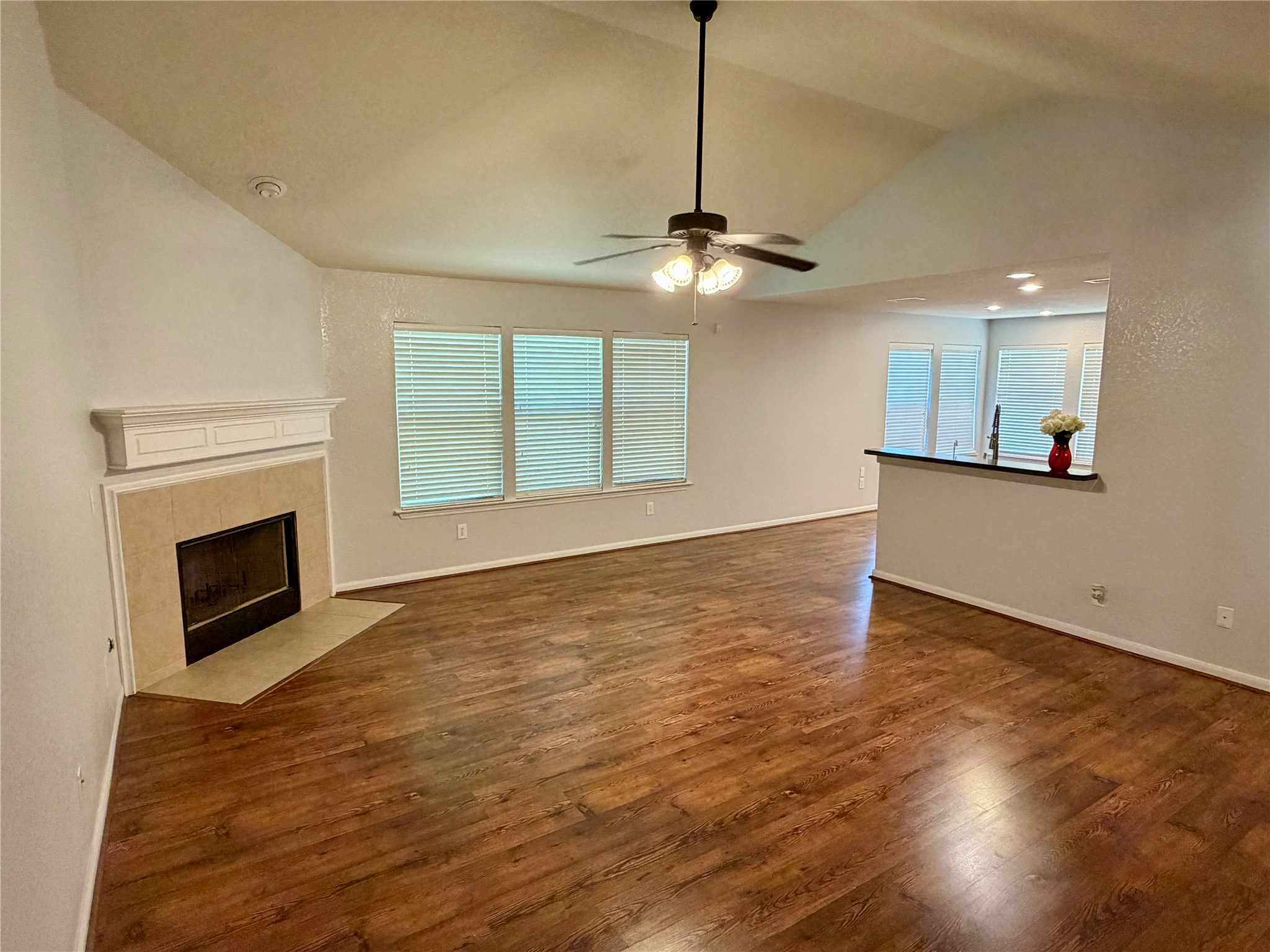 6315 S Wintersage Lane, Houston, TX 77066