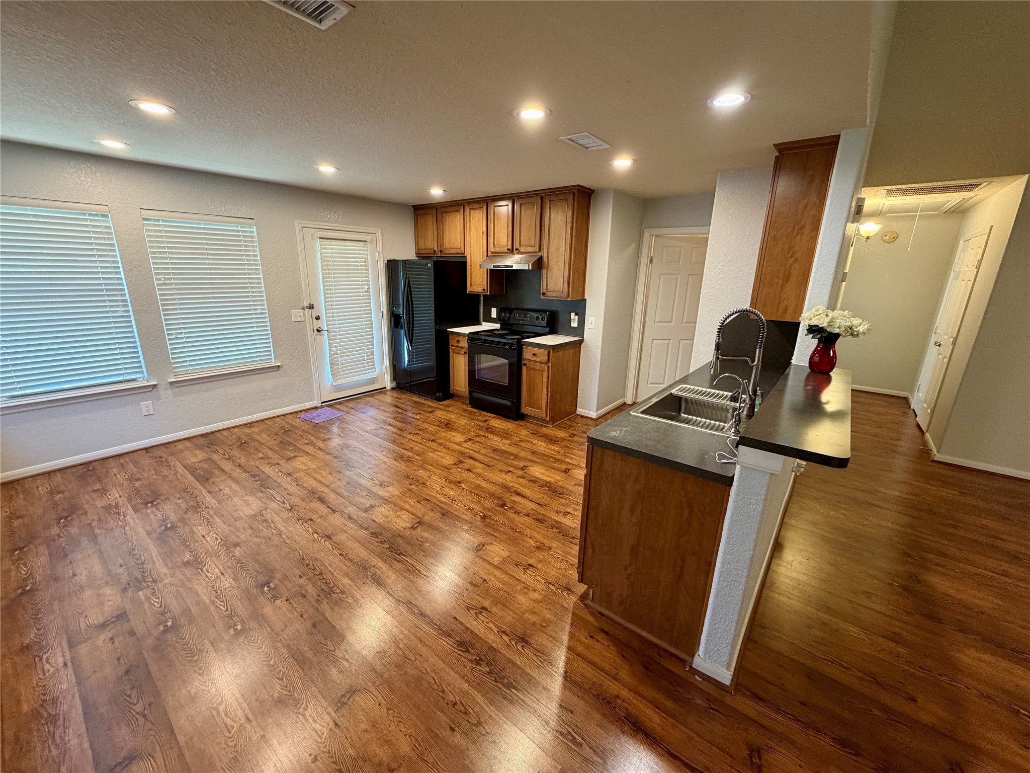 6315 S Wintersage Lane, Houston, TX 77066