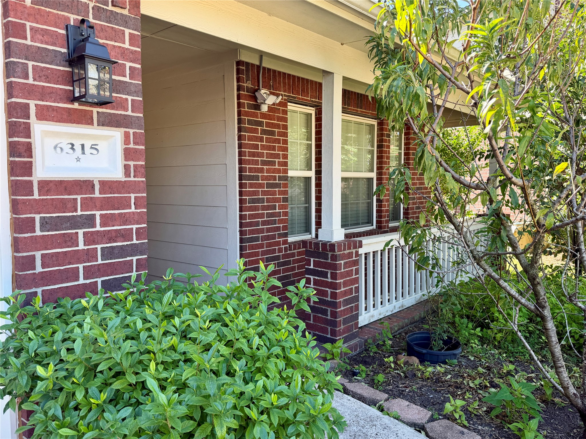 6315 S Wintersage Lane, Houston, TX 77066