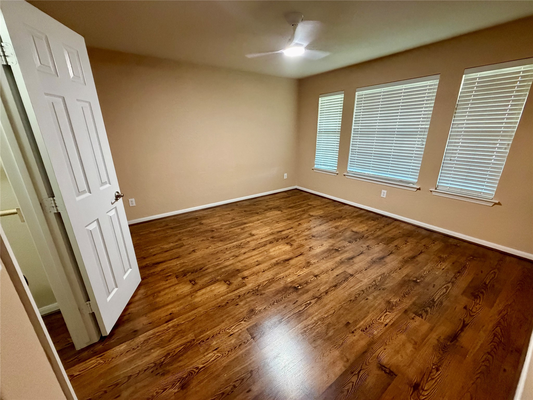 6315 S Wintersage Lane, Houston, TX 77066