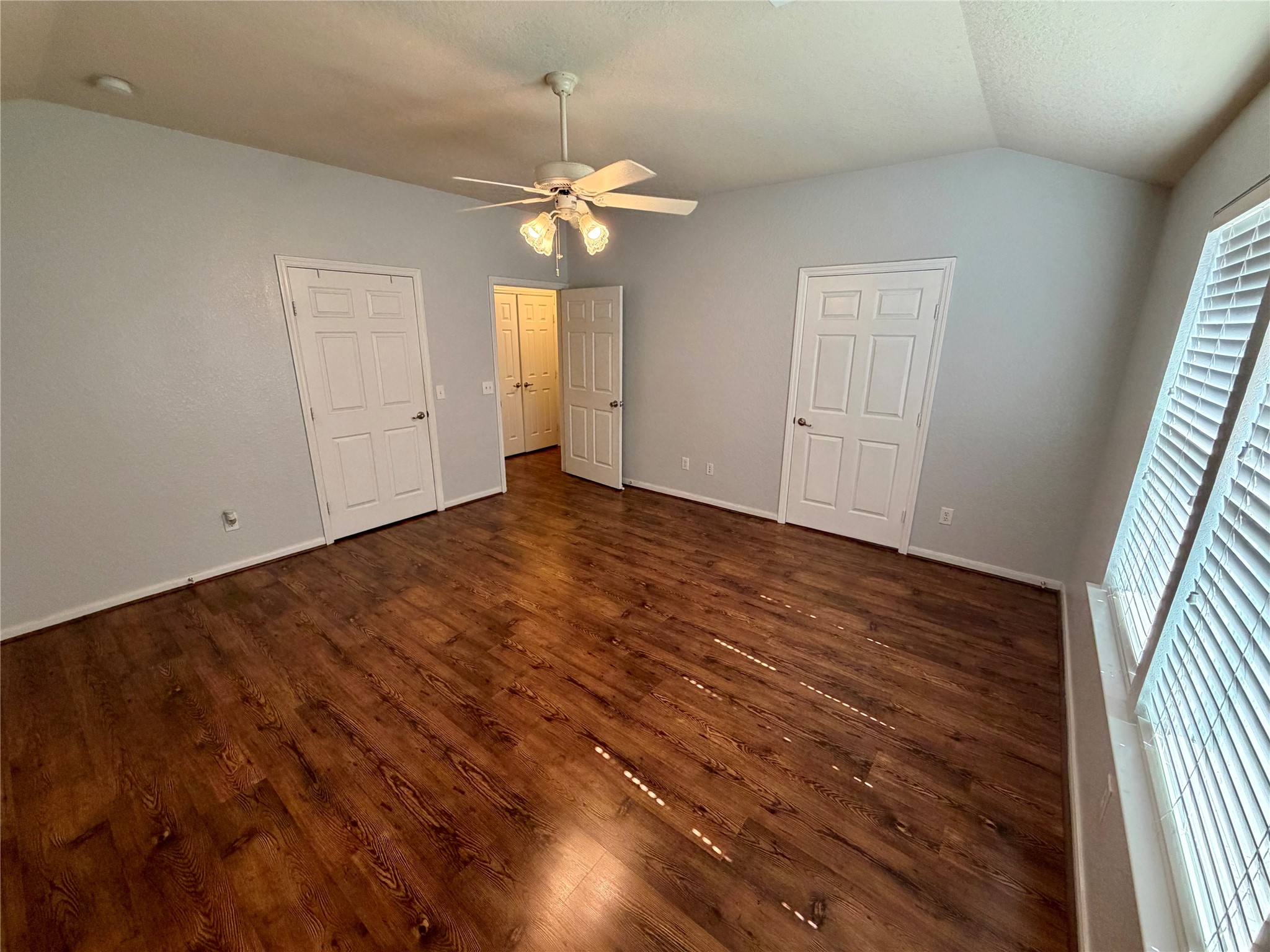 6315 S Wintersage Lane, Houston, TX 77066