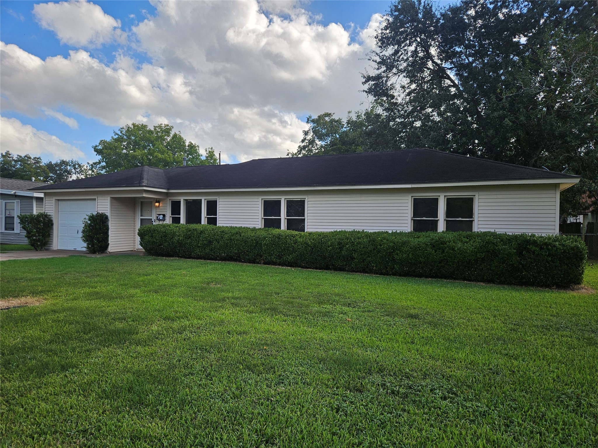 1809 Brazos Street, Rosenberg, TX 77471