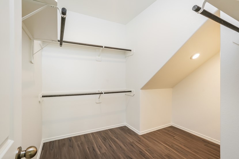 Photos may be representative of the floor plan and not the exact home. Finishes, layout, and features of the actual property for lease may vary.