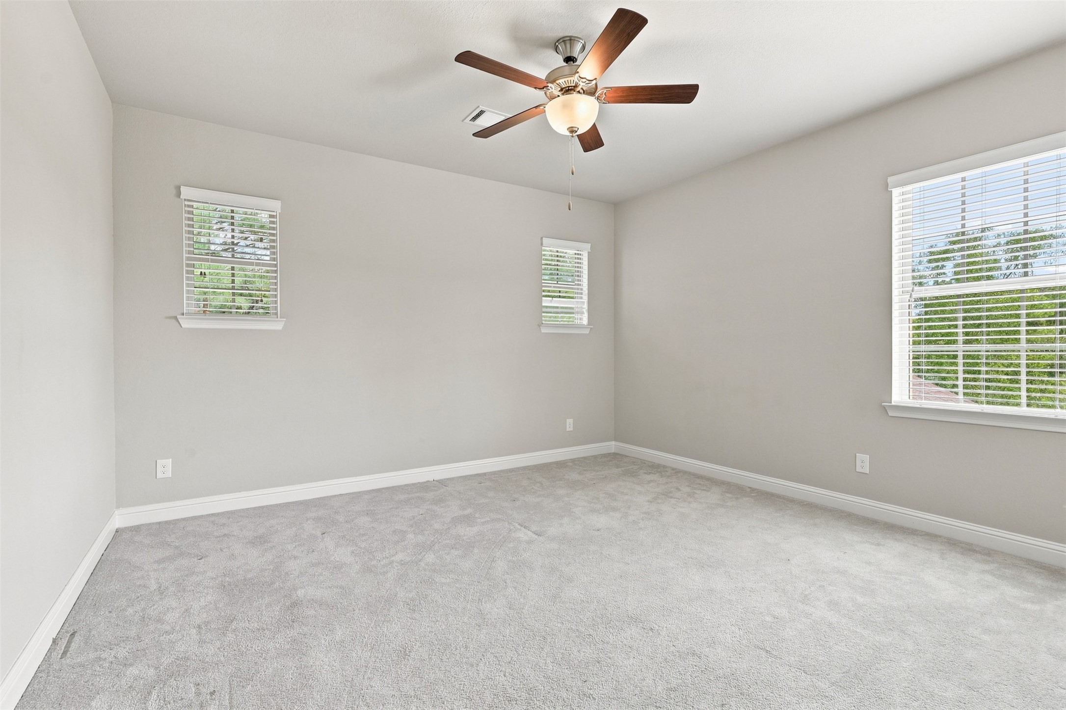 Guest bedroom