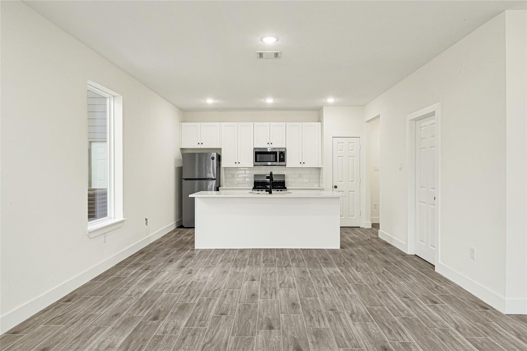7957 Booker Street, #B, Houston, TX 77028 7957 Booker Street, #B, Houston, TX 77028
