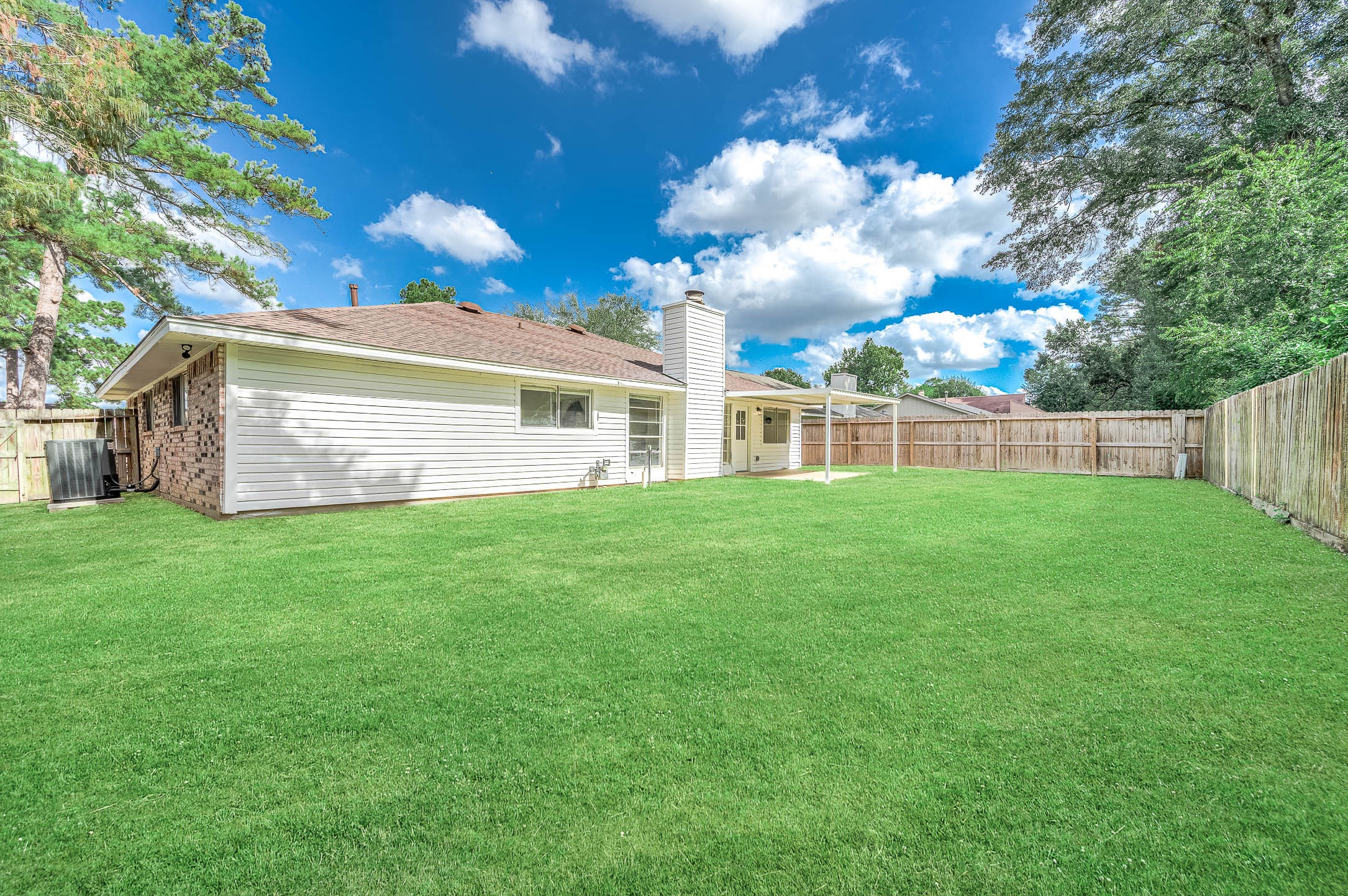 2038 Lexington Woods Drive, Spring, TX 77373
