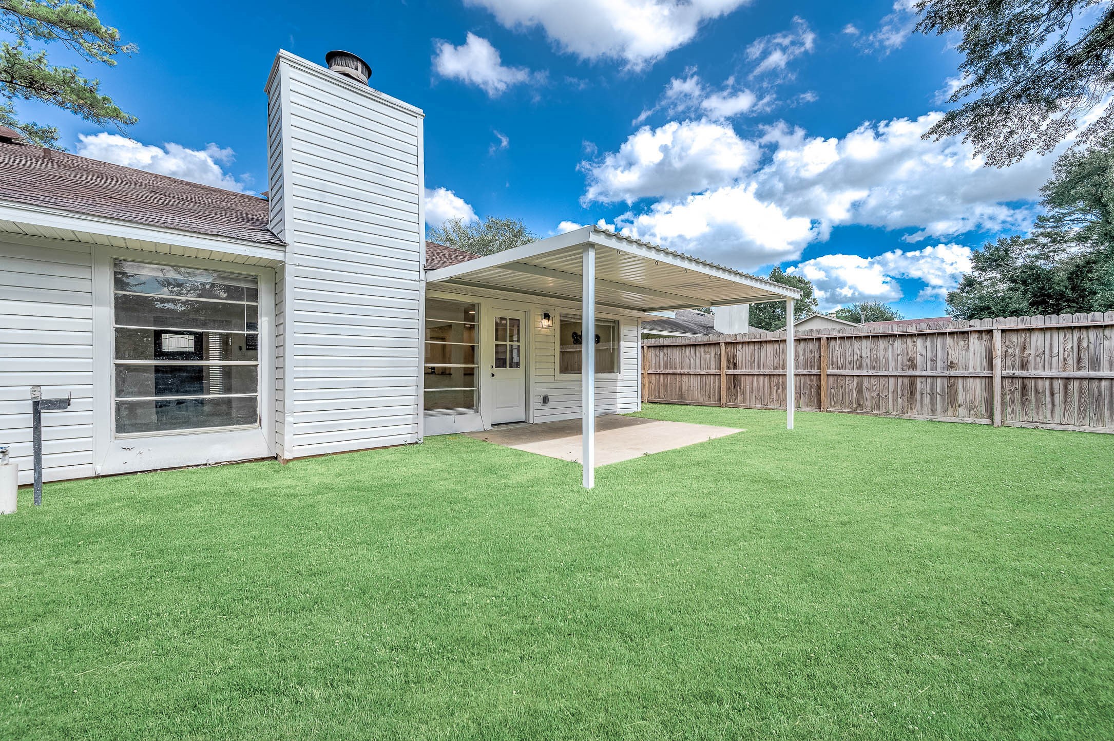 2038 Lexington Woods Drive, Spring, TX 77373