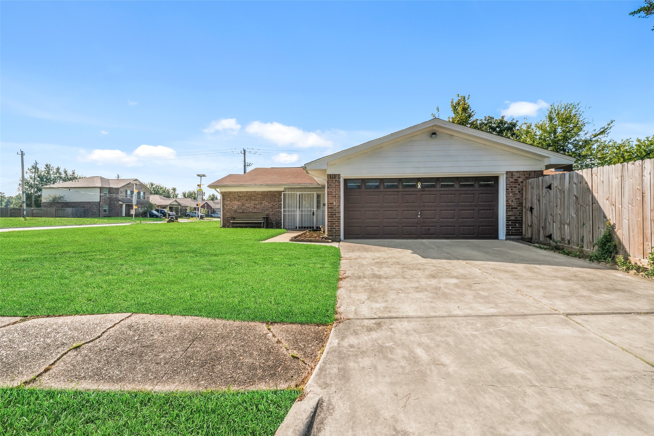 7835 Royalwood Drive, Houston, TX 77049 7835 Royalwood Drive, Houston, TX 77049