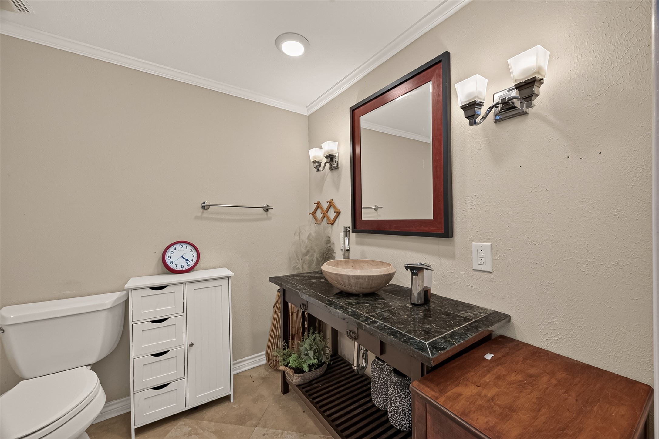 638 Warsaw Street, Hitchcock, TX 77563
