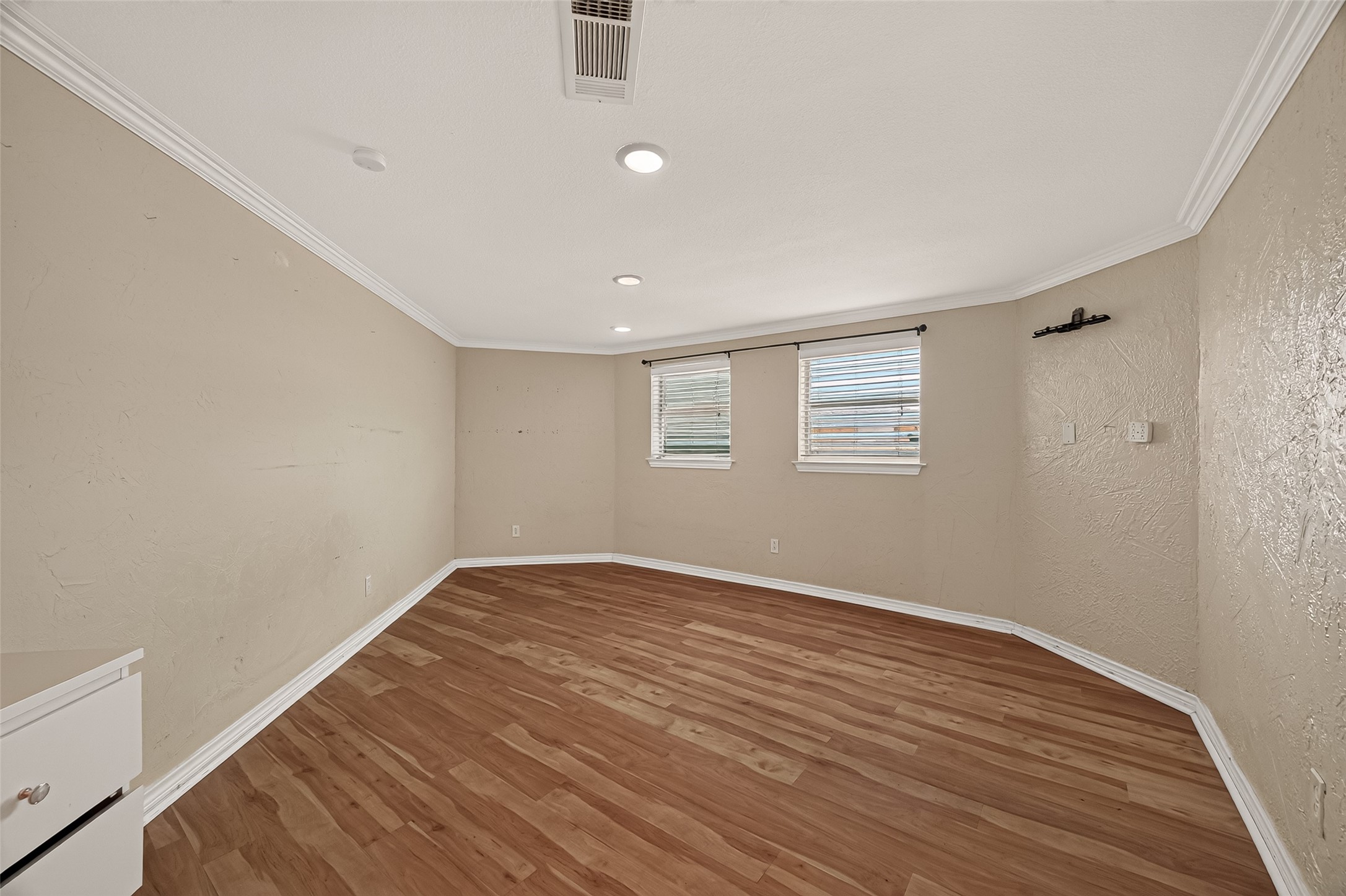 638 Warsaw Street, Hitchcock, TX 77563