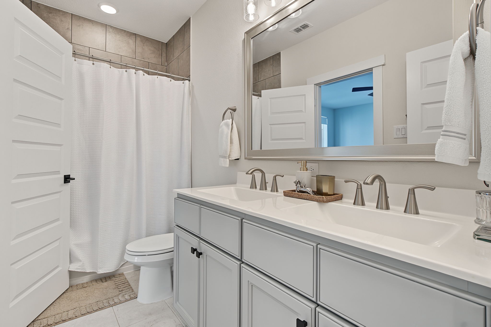 3509 Kensington Gardens Lane, Houston, TX 77055