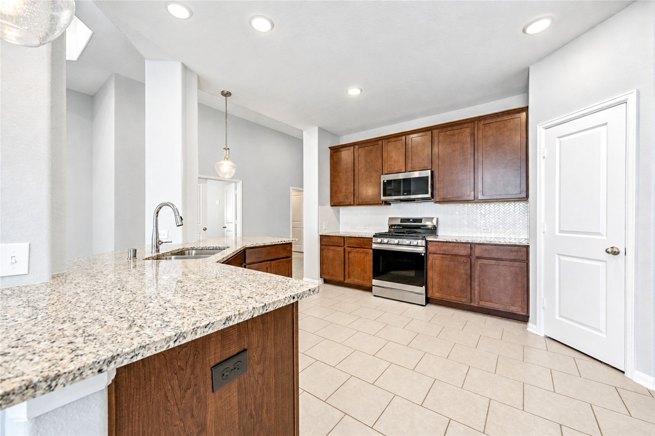 4430 Painted Bunting Lane, Baytown, TX 77521