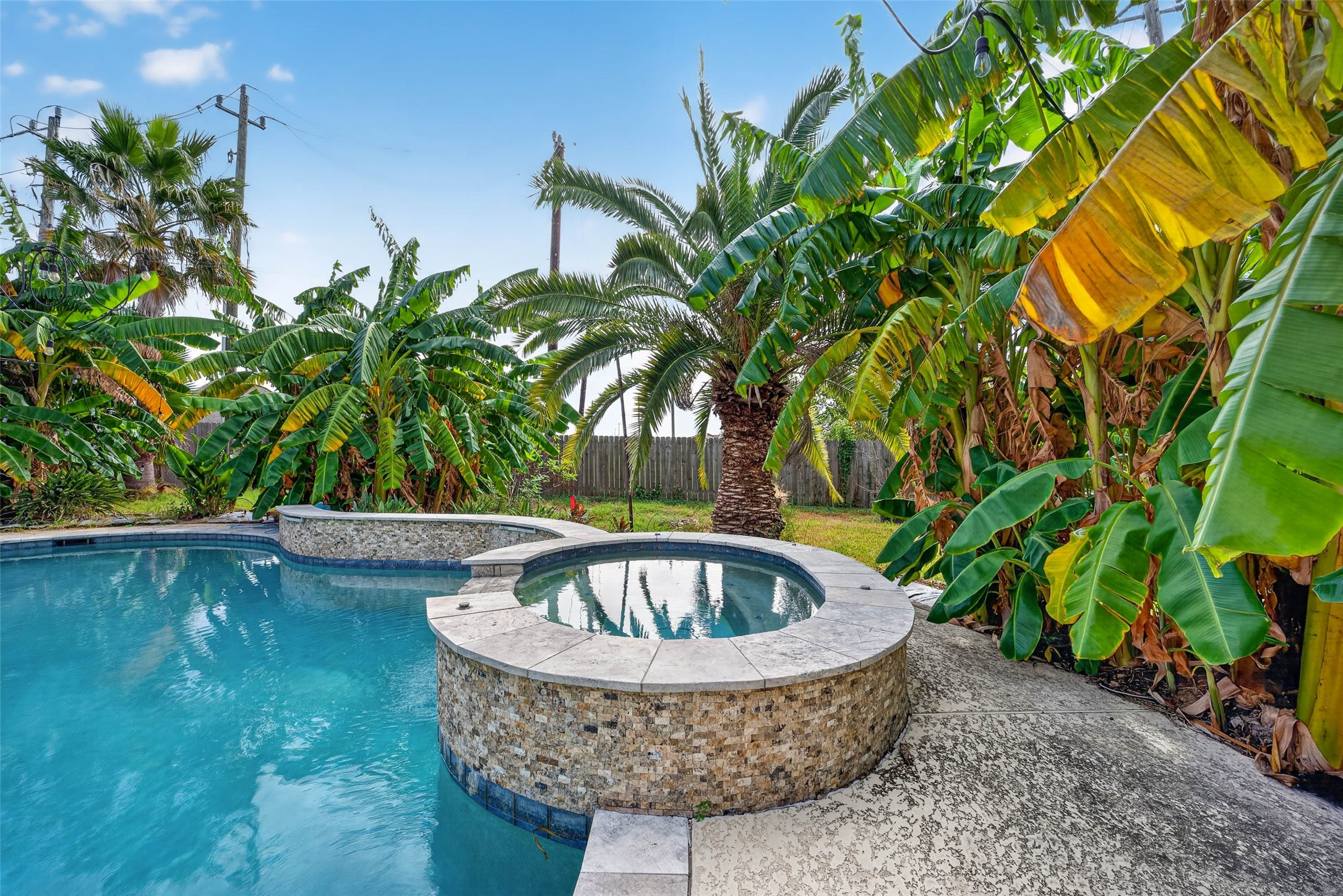 4819 Sabero Lane, League City, TX 77573
