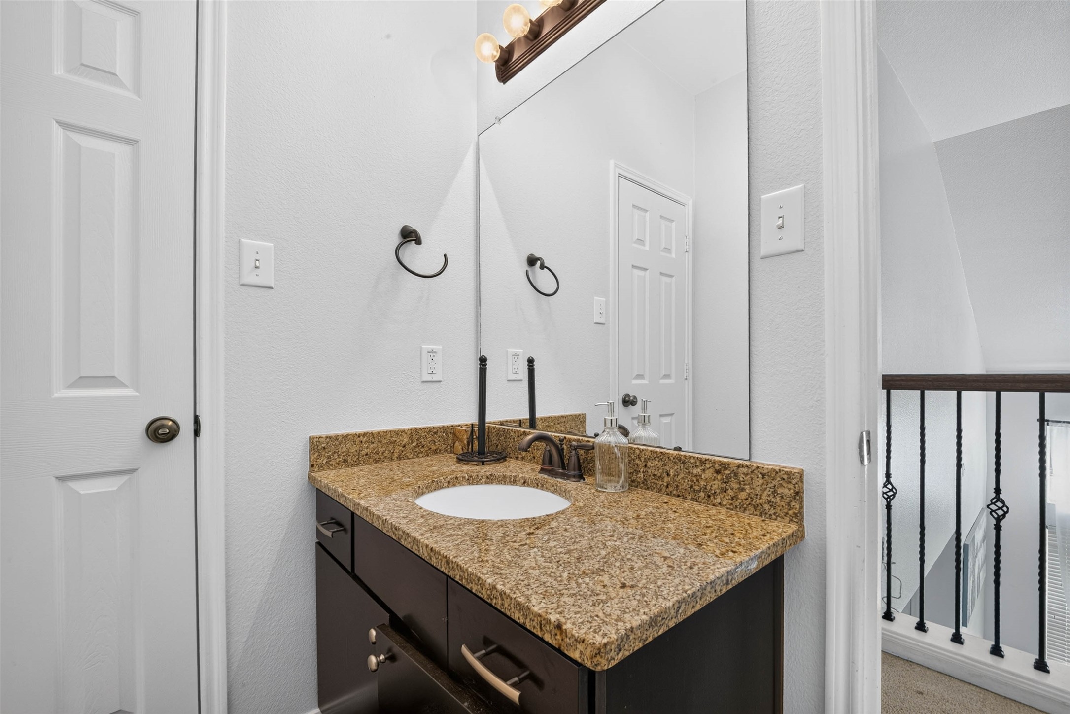4819 Sabero Lane, League City, TX 77573