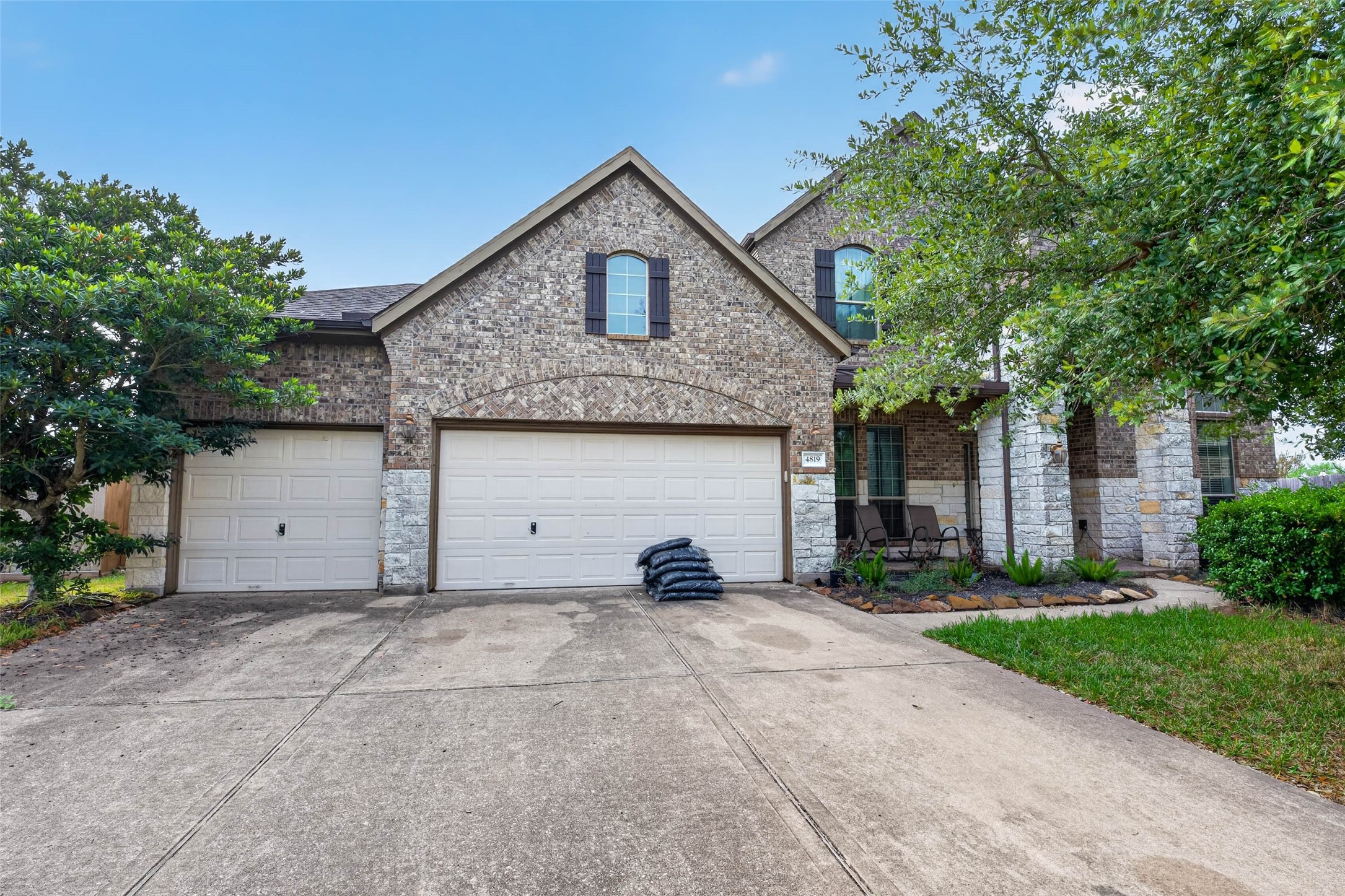4819 Sabero Lane, League City, TX 77573 4819 Sabero Lane, League City, TX 77573