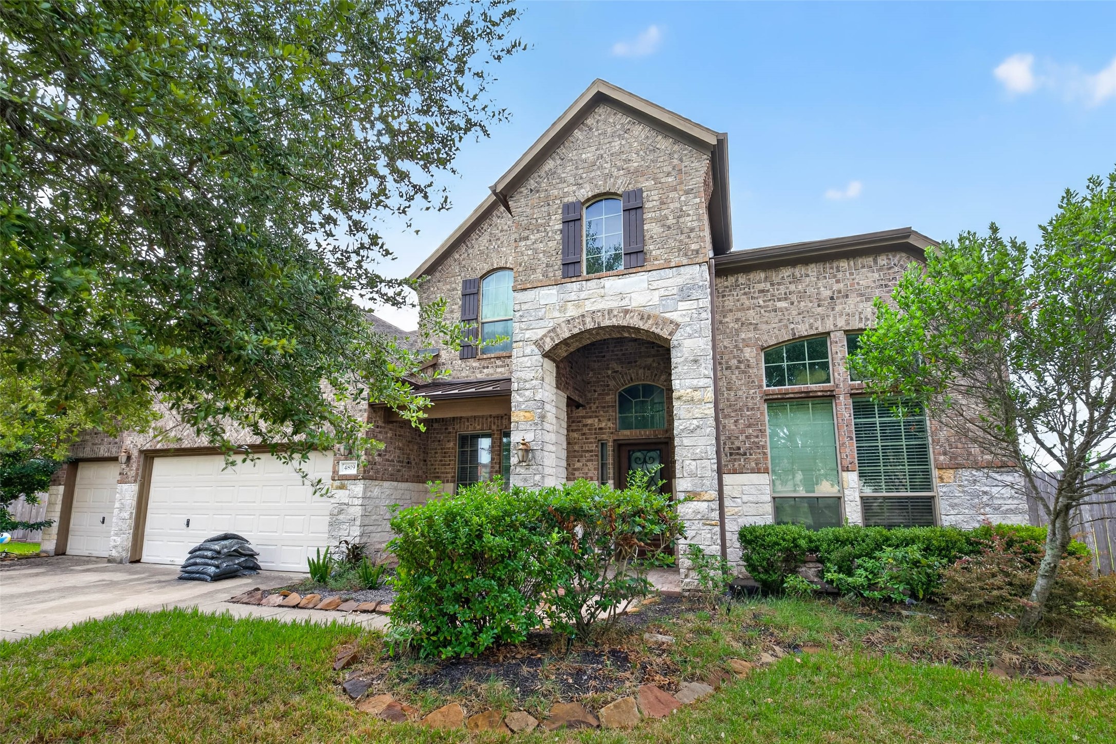 4819 Sabero Lane, League City, TX 77573 4819 Sabero Lane, League City, TX 77573