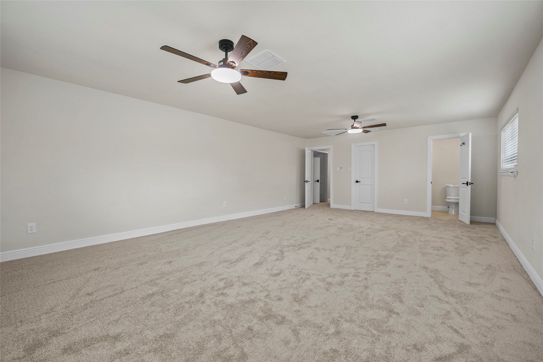 4th Bedroom - 2nd floor