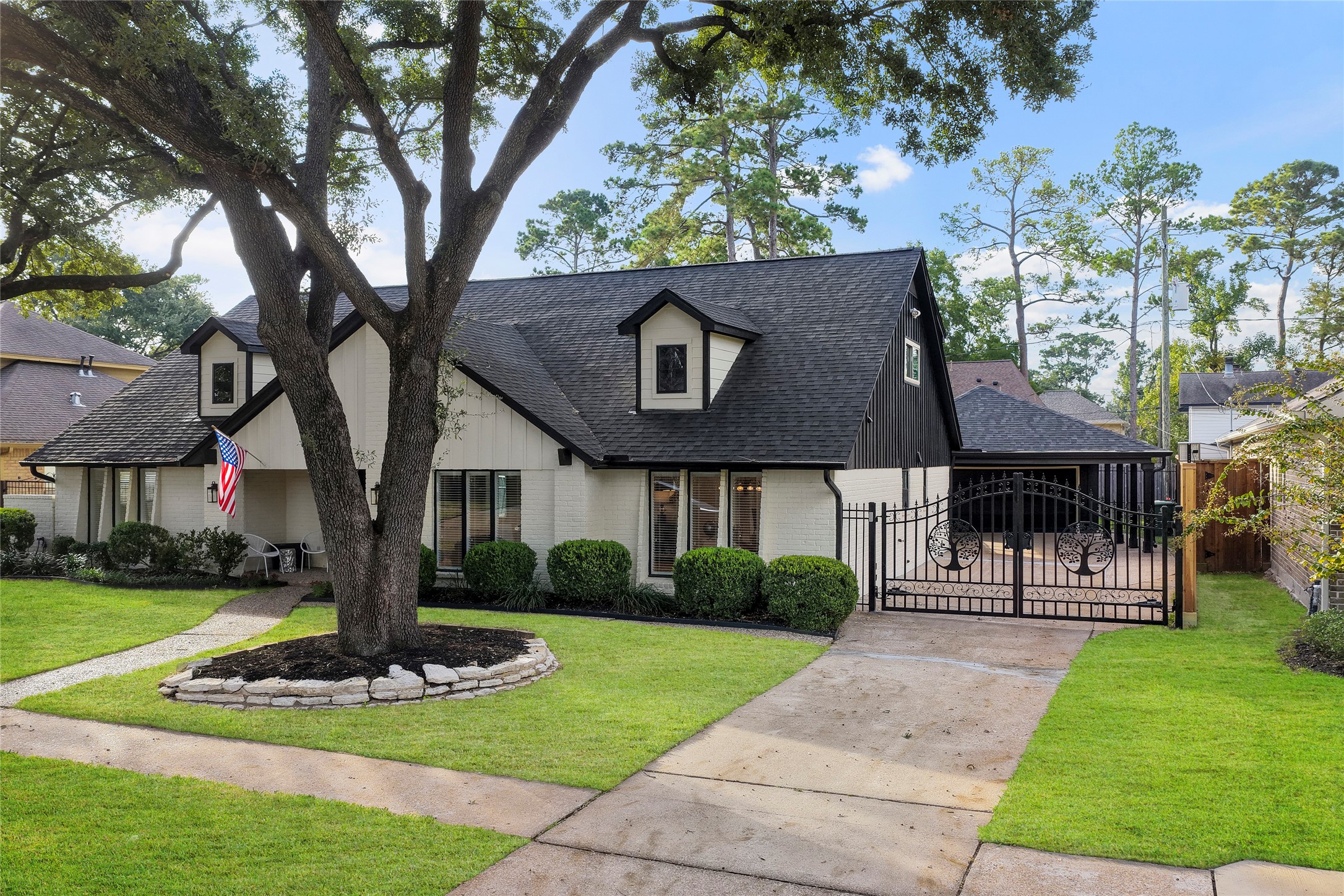 1123 Candlelight Lane, Houston, TX 77018