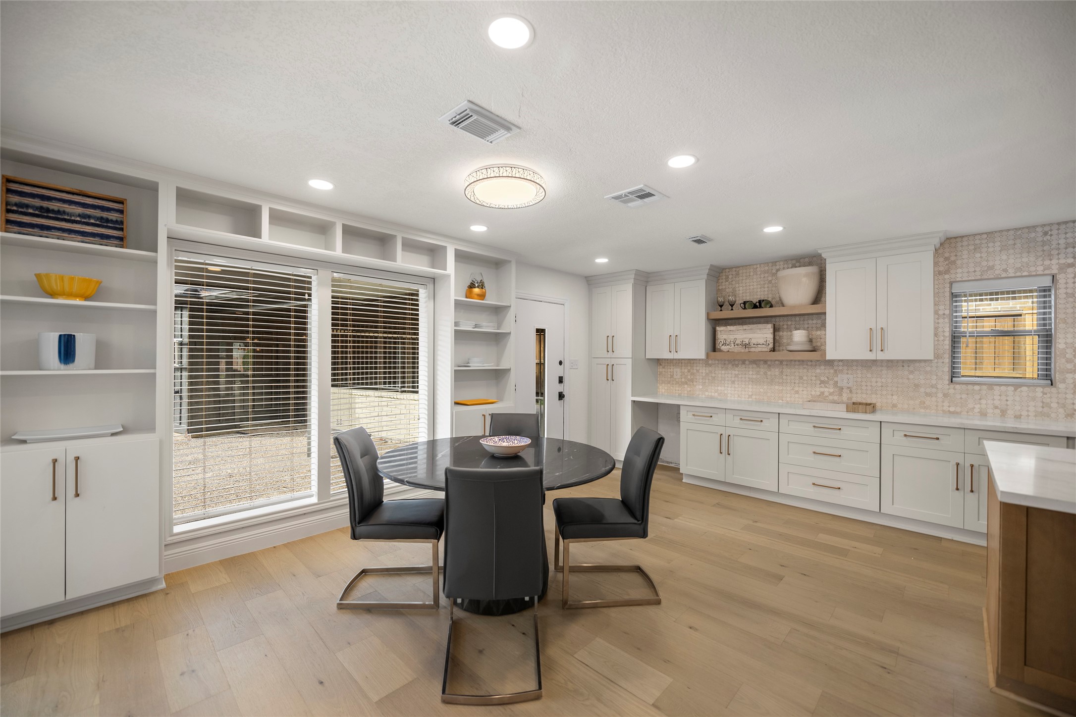 Breakfast Nook