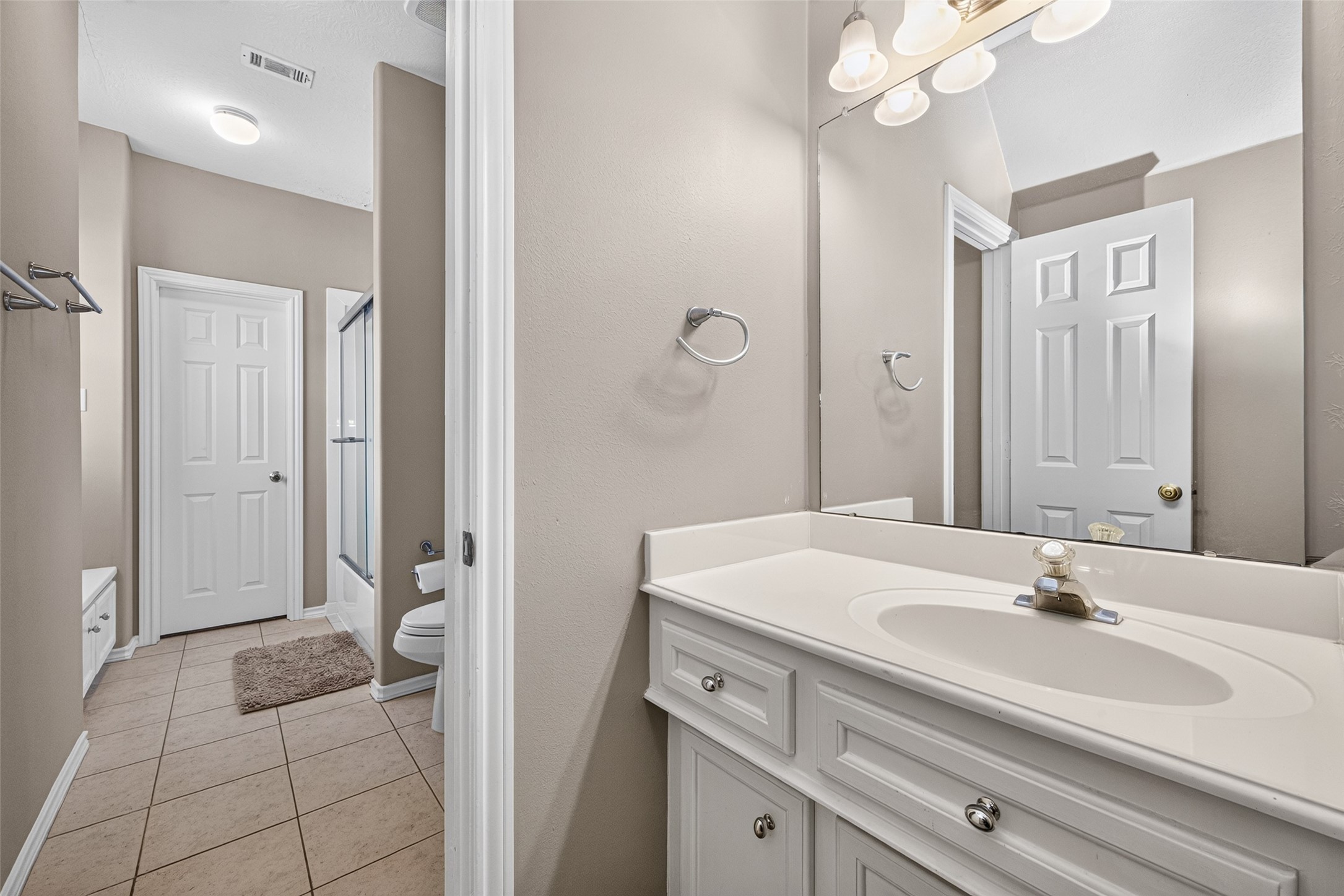 Second bathroom upstairs is a Jack & Jill Bathroom connects bedrooms #2 & #3