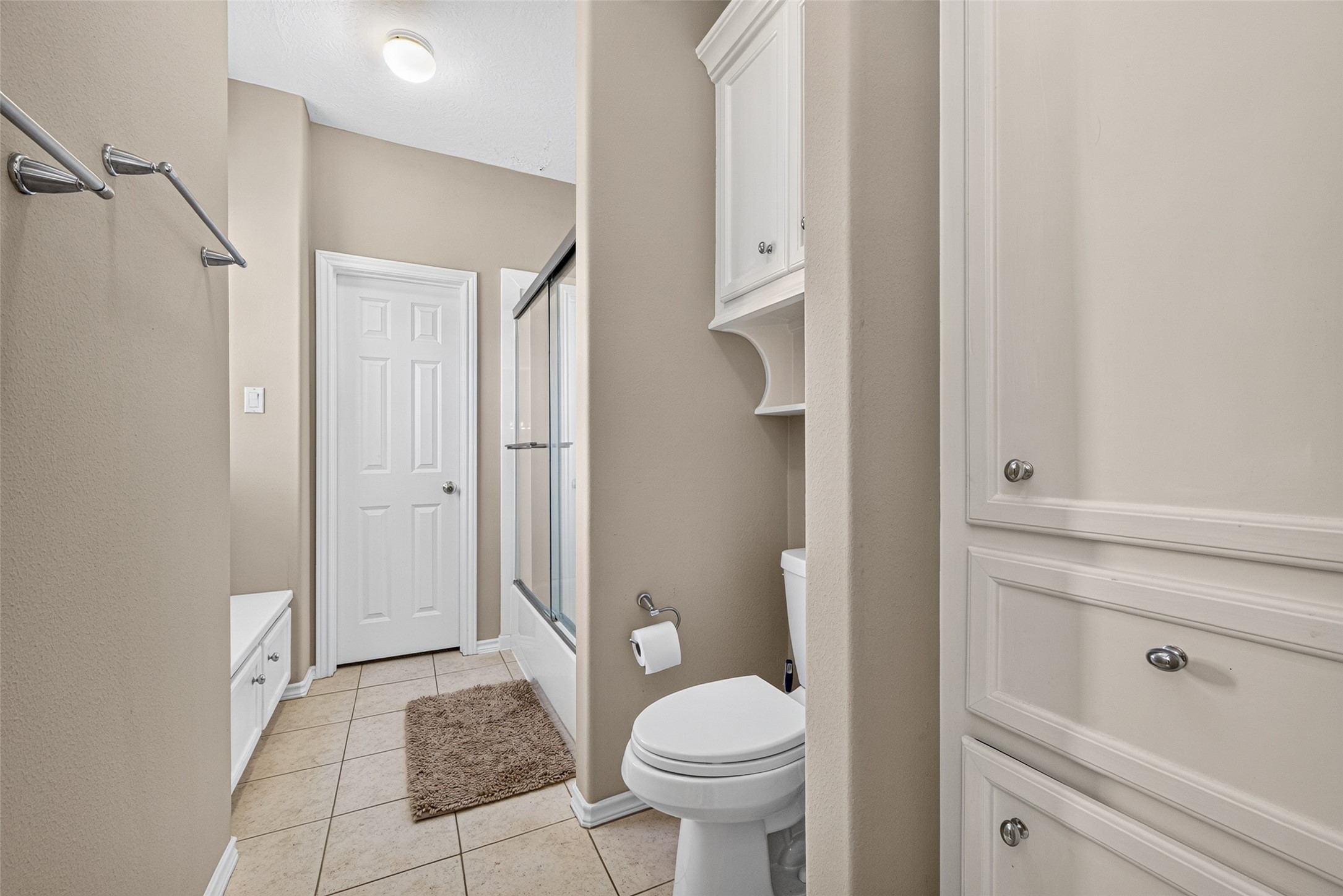 Alternate view of second room.