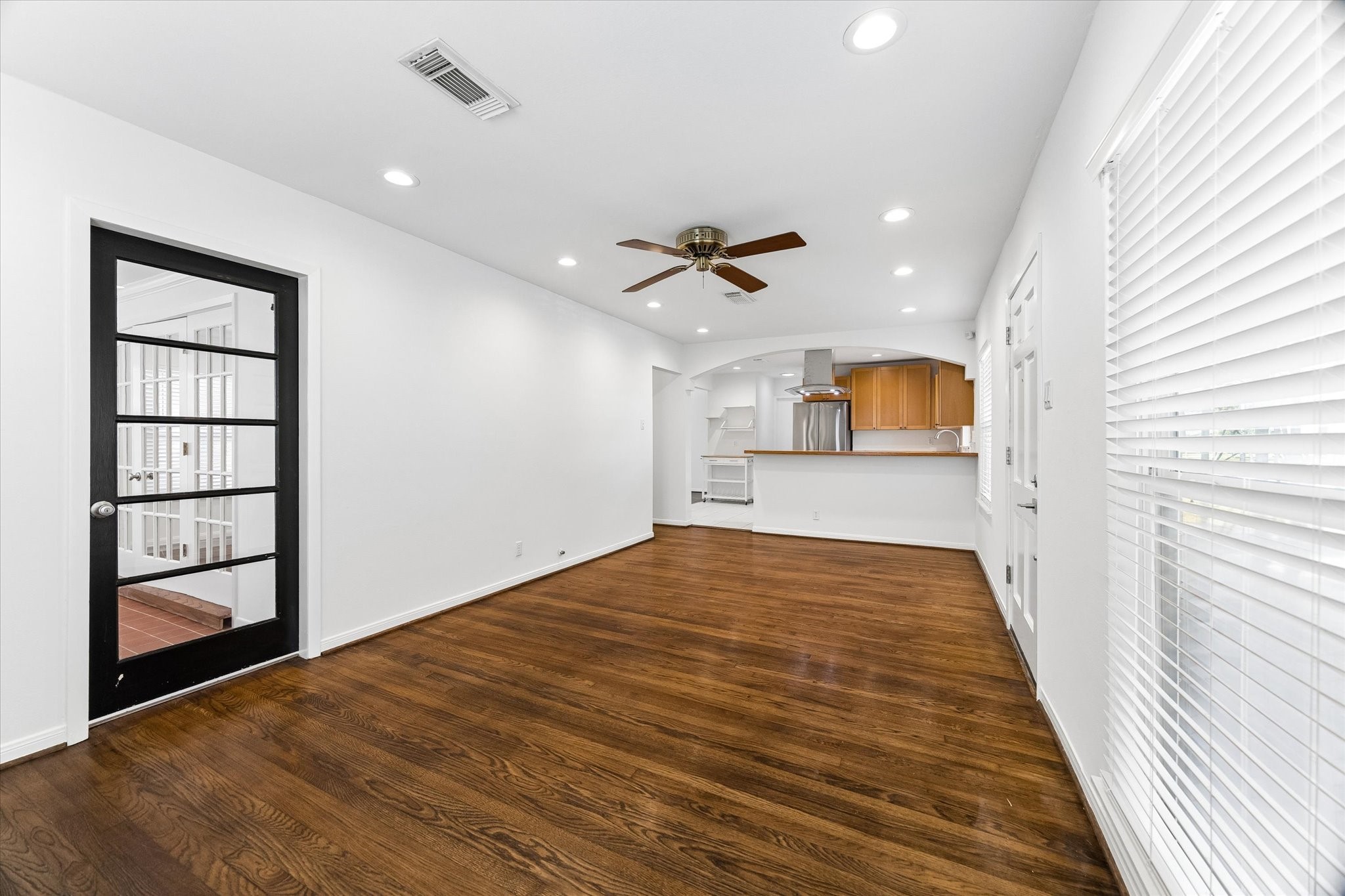 1847 Libbey - Living Room with adjacent Home Office