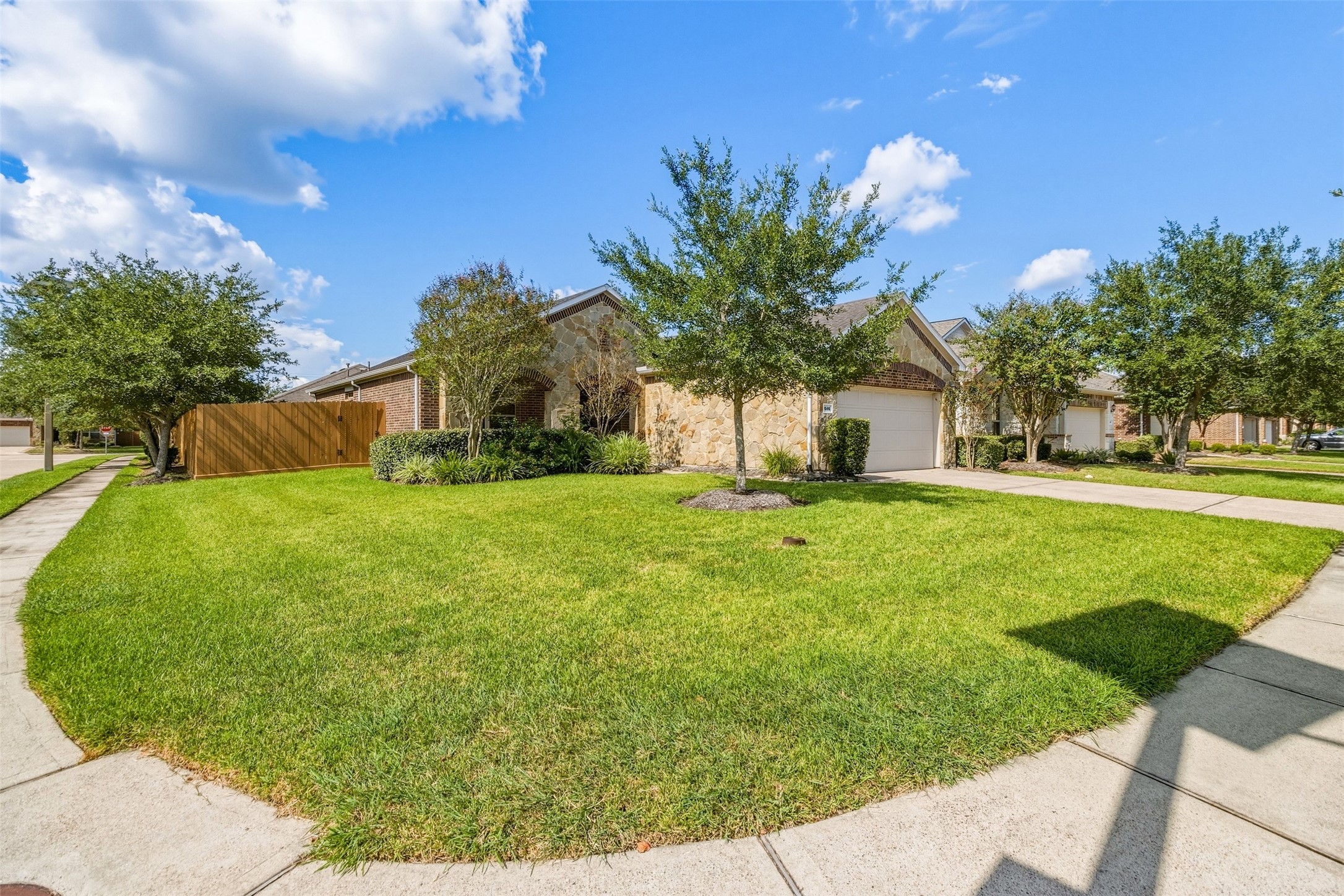 1546 Tuscan Village Drive, League City, TX 77573