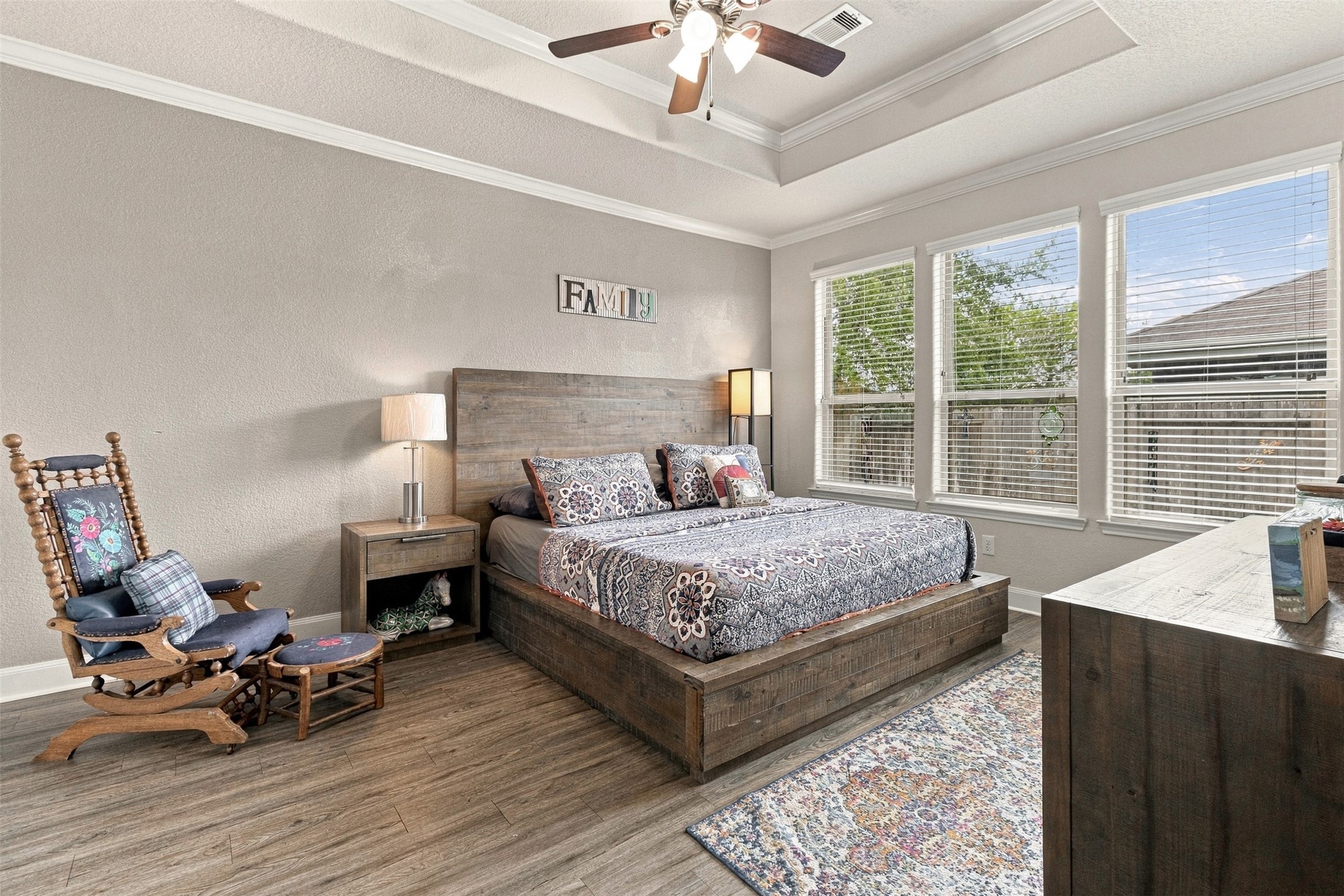 1546 Tuscan Village Drive, League City, TX 77573