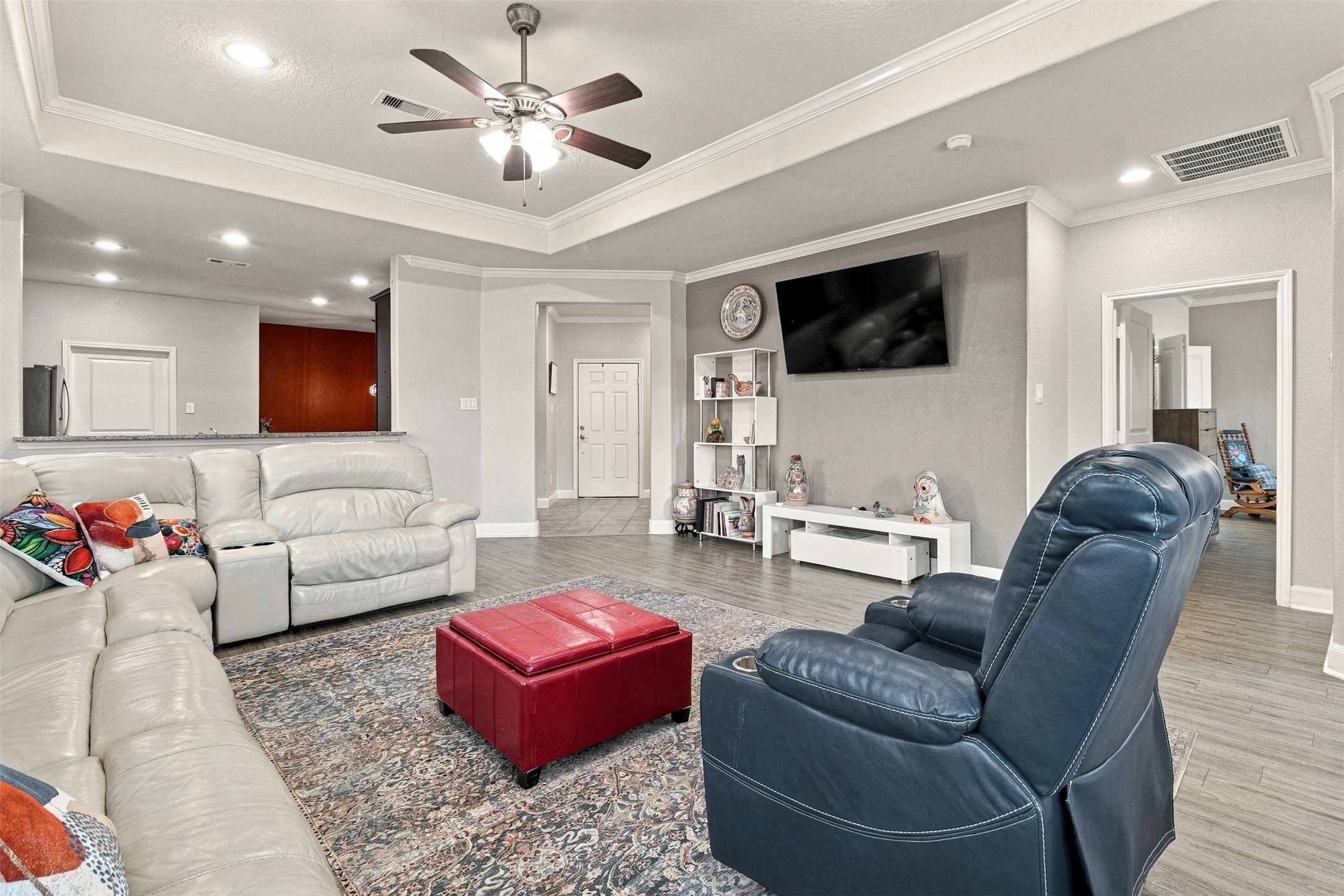 1546 Tuscan Village Drive, League City, TX 77573