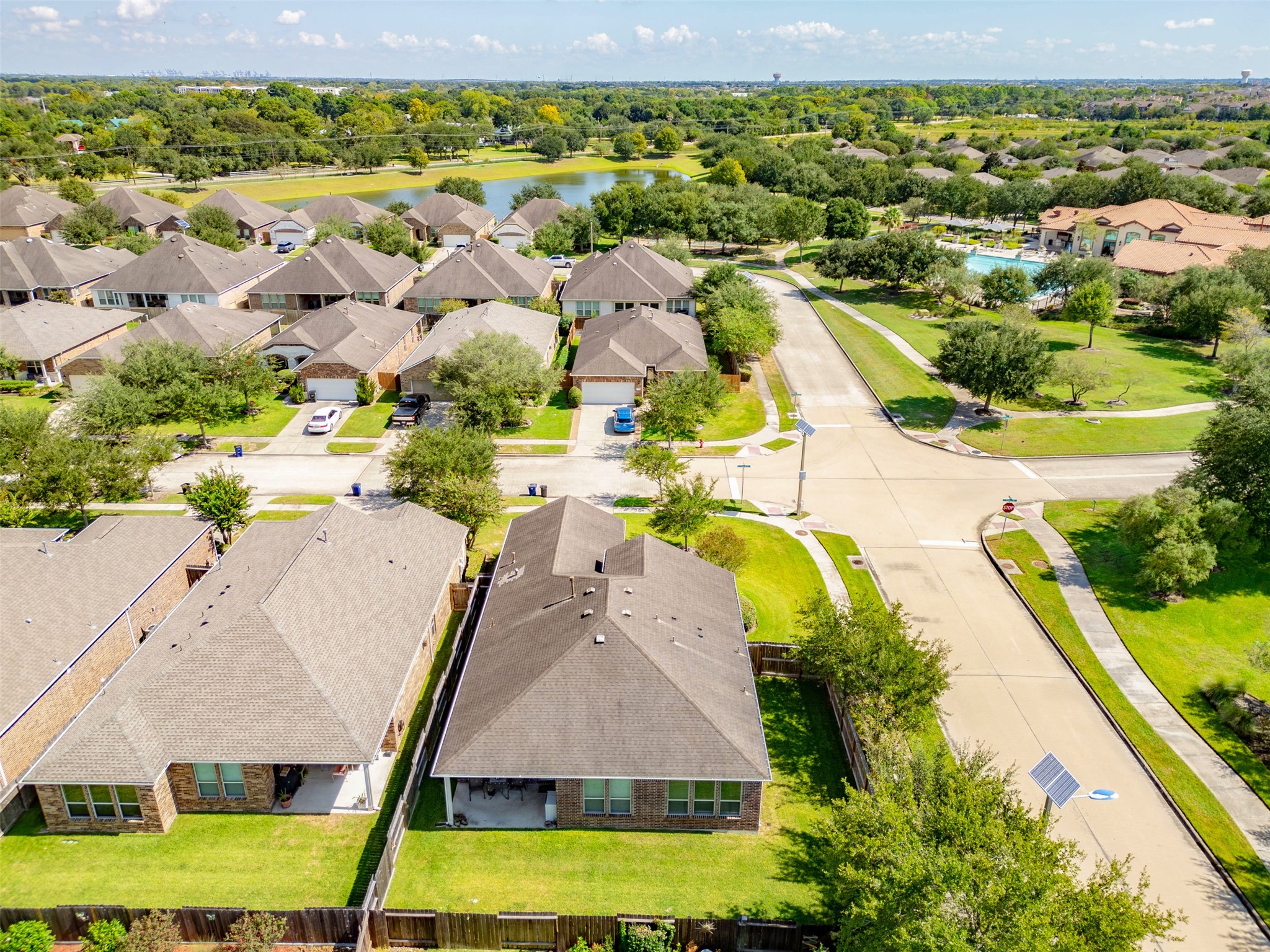 1546 Tuscan Village Drive, League City, TX 77573