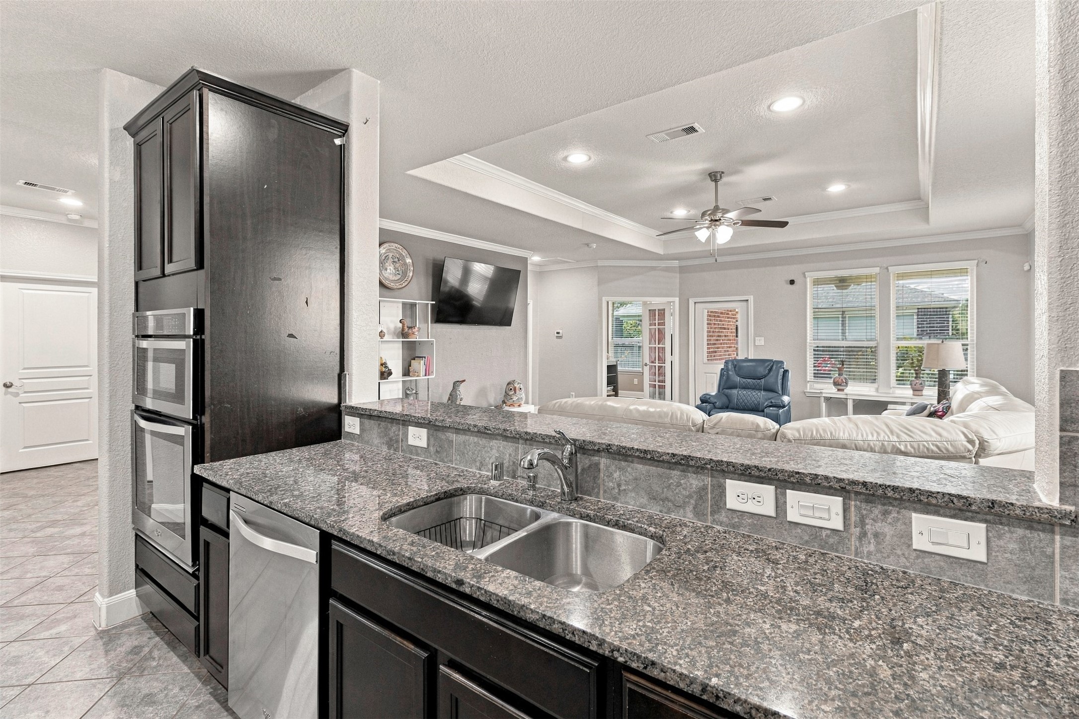 1546 Tuscan Village Drive, League City, TX 77573