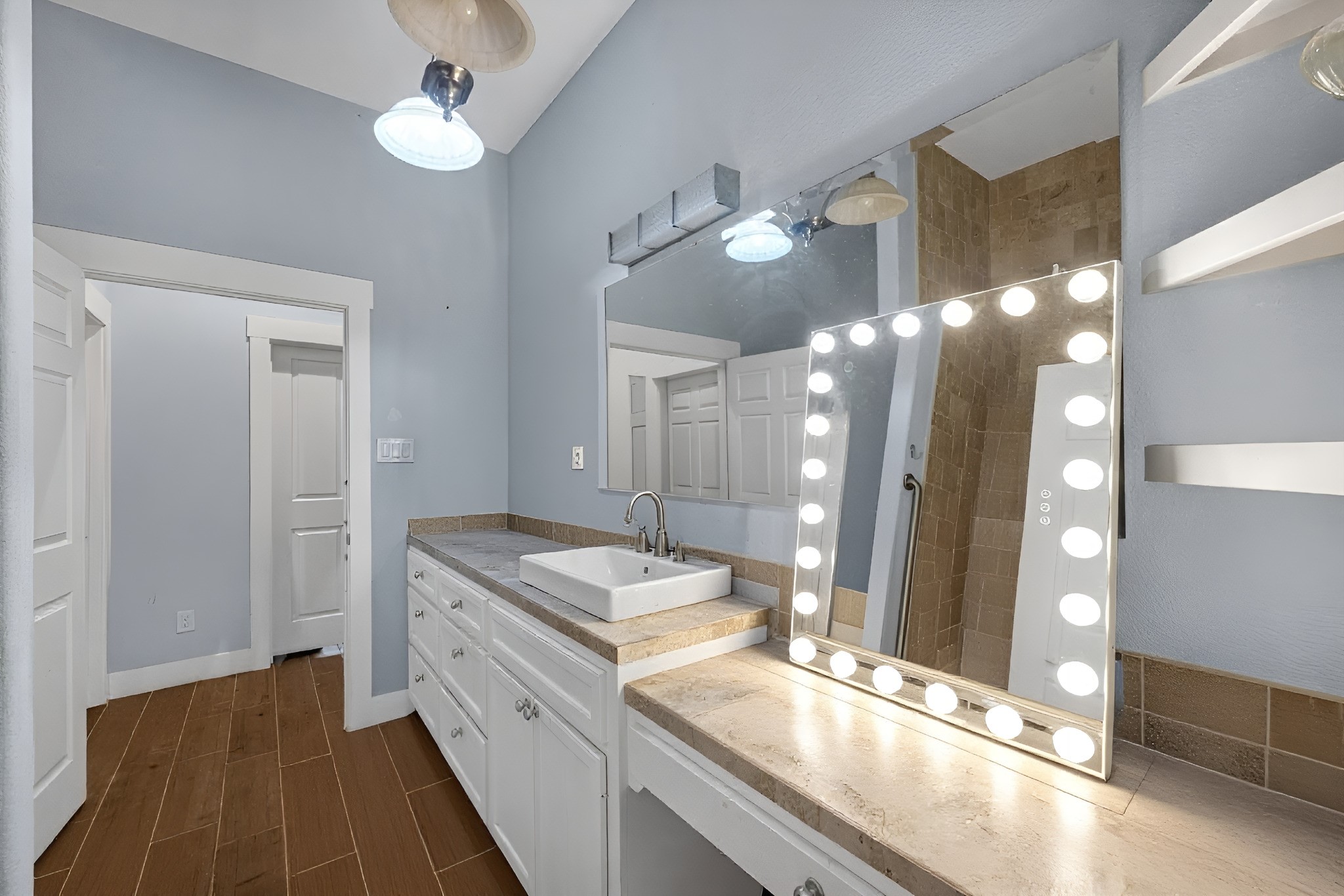 104 Apache Bend, Conroe, TX 77316