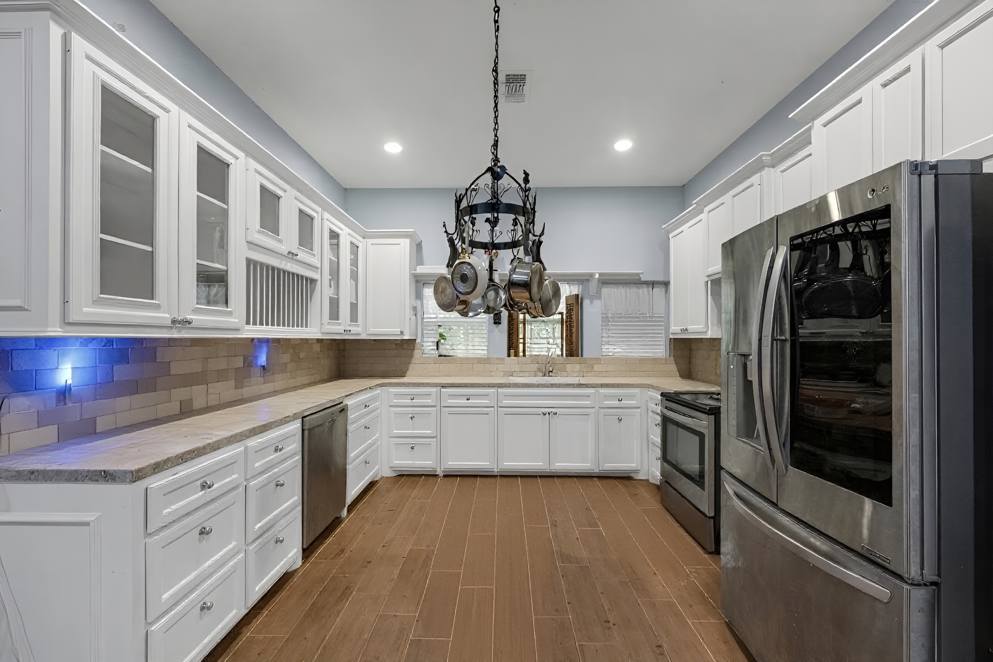104 Apache Bend, Conroe, TX 77316 104 Apache Bend, Conroe, TX 77316