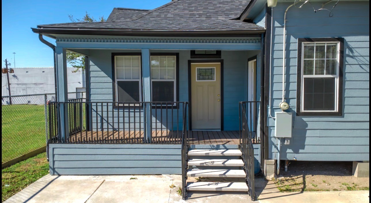 Two entrances. Right door leads into your living room, the left door leads to a bedroom.