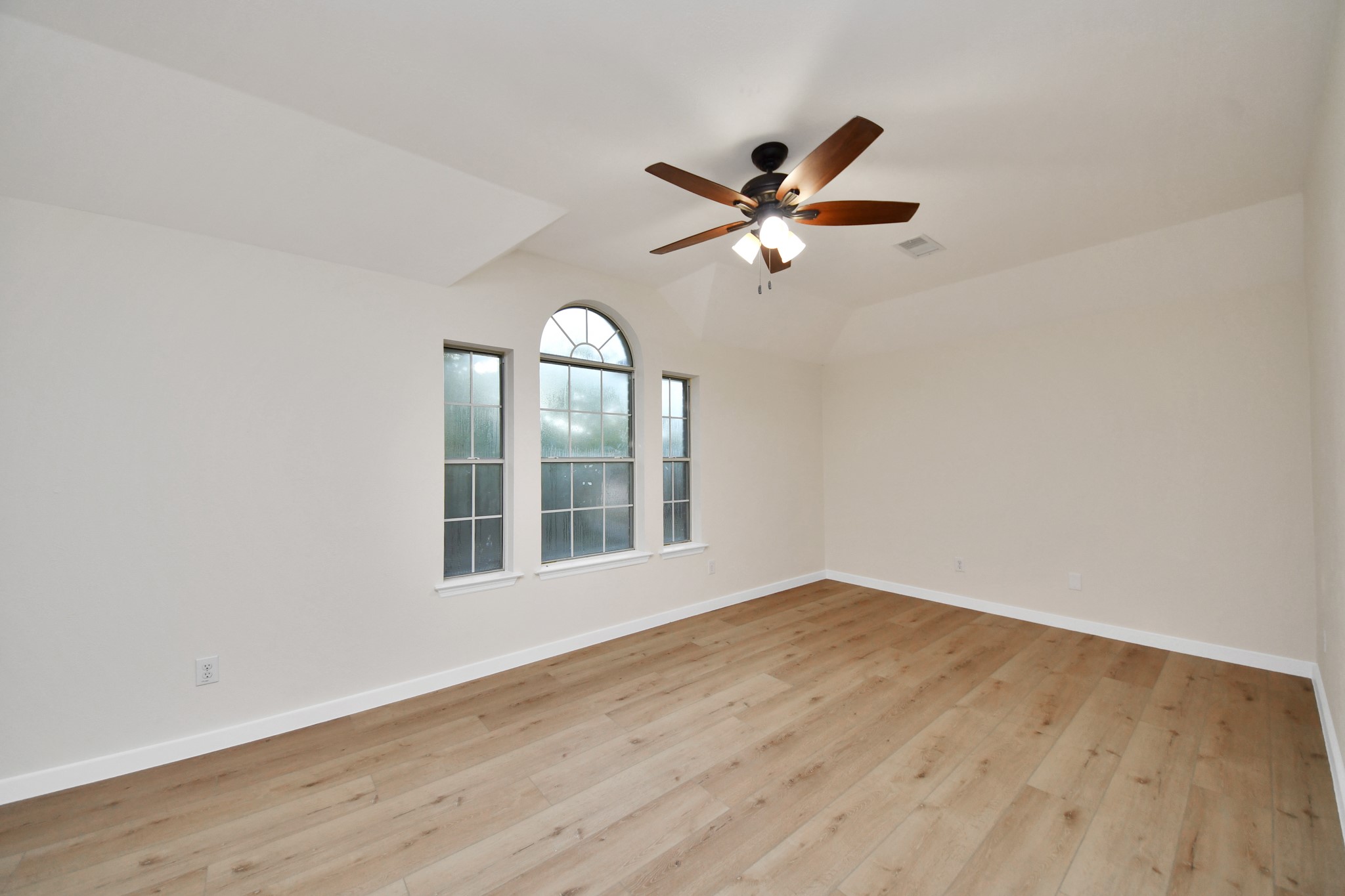 11927 Canyon Mills Drive, Houston, TX 77095