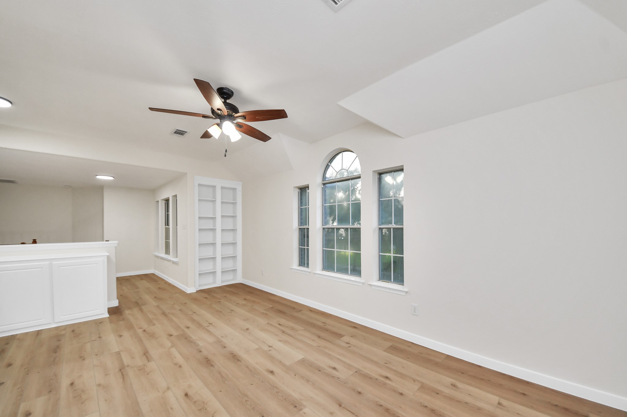 11927 Canyon Mills Drive, Houston, TX 77095