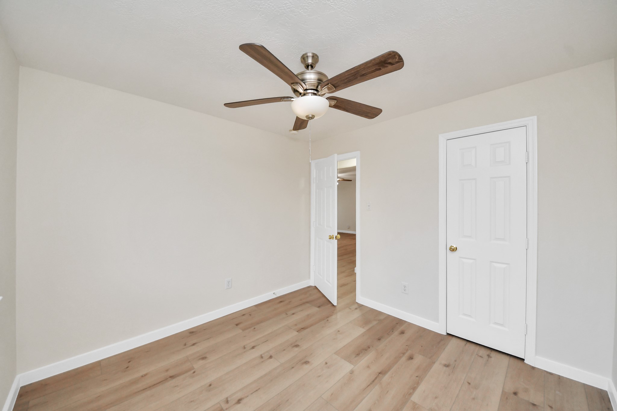 11927 Canyon Mills Drive, Houston, TX 77095